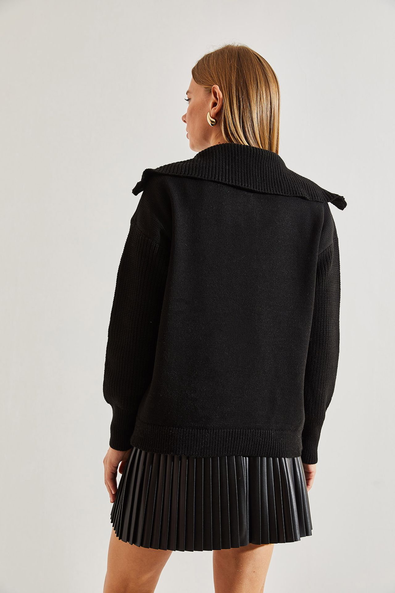 LUCCI Zipper Collar Knit Sweater 6