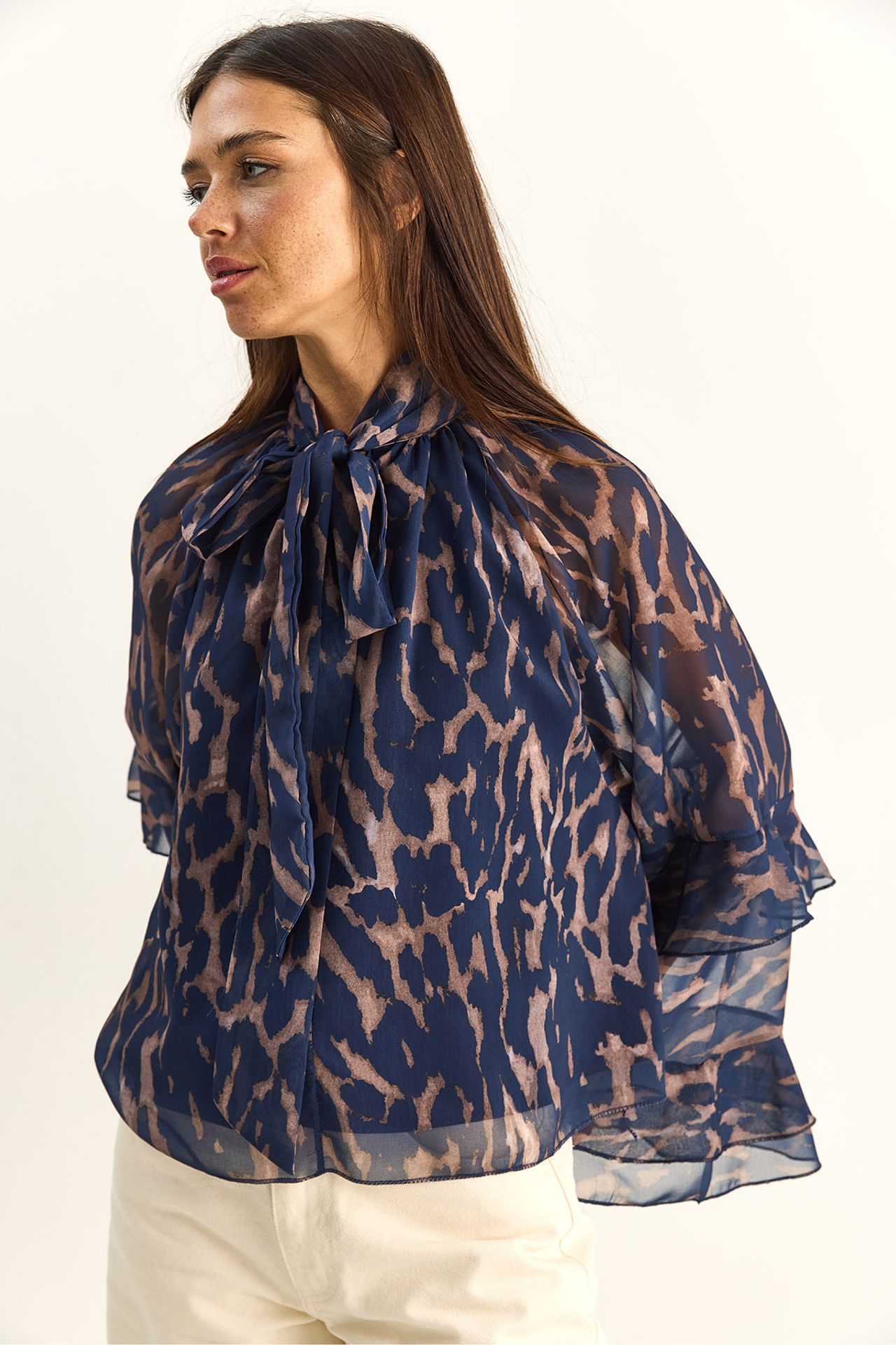 LUCCI Abstract Print Choker Collar Blouse with Tie Detail 3
