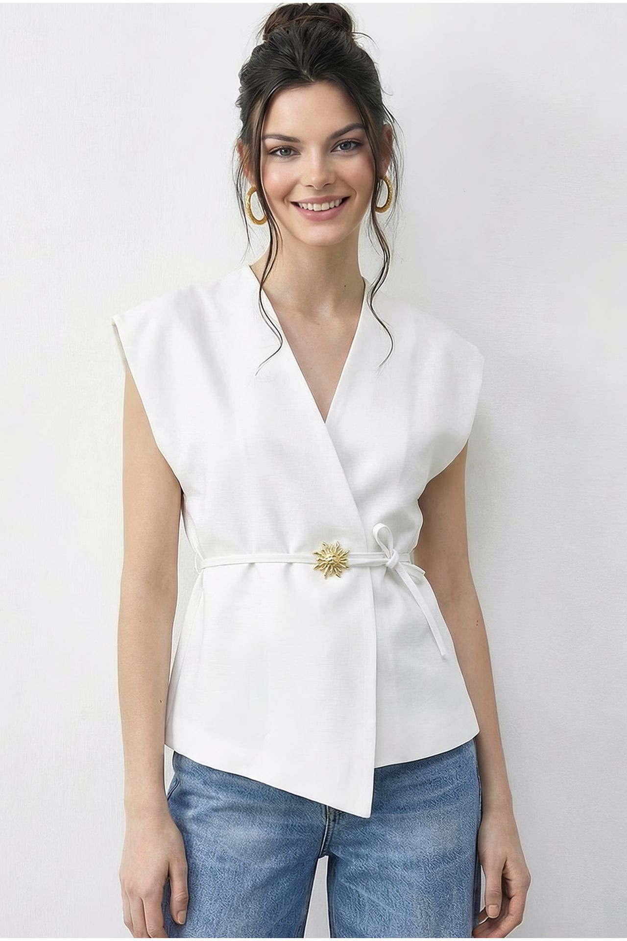 LUCCI Belted V-Neck Crepe Waistcoat 4