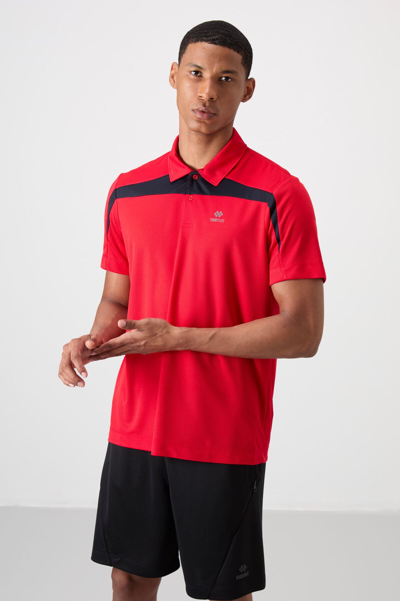 TOMMY Men's Colour-Blocked Polo T-Shirt 4
