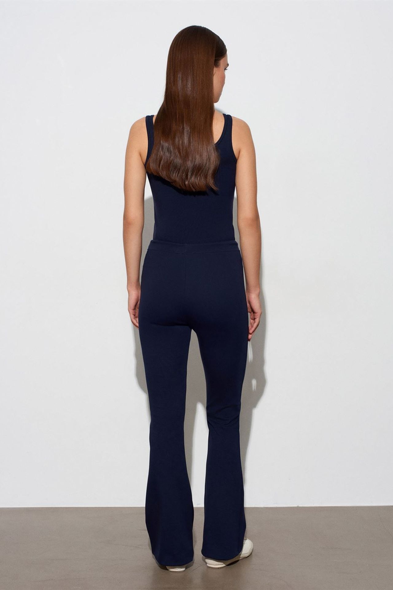 DILVIN Mid-Waist Flare Jersey Pants With Drawstring 2