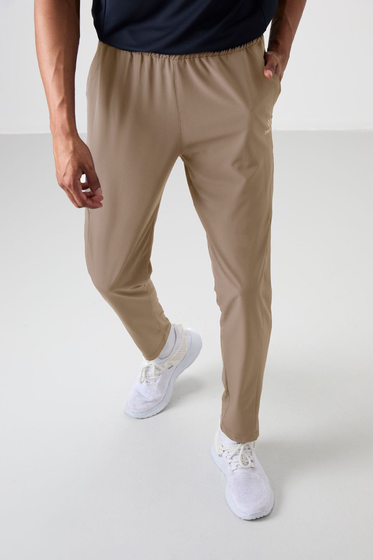TOMMY Men's Straight-leg Seamless Sweatpants 2