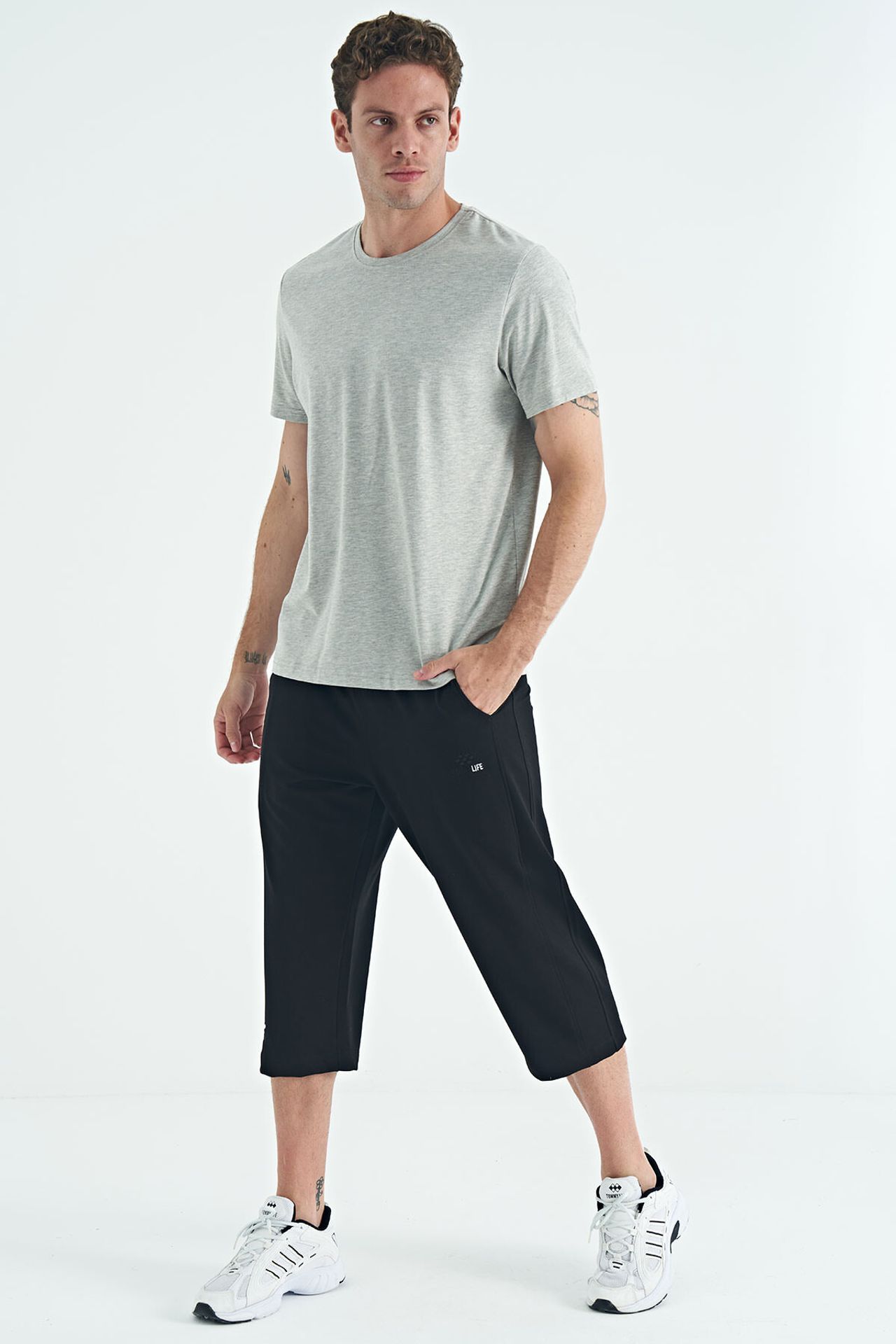 TOMMY Men's Cotton Elastane Crew Neck T-Shirt 4