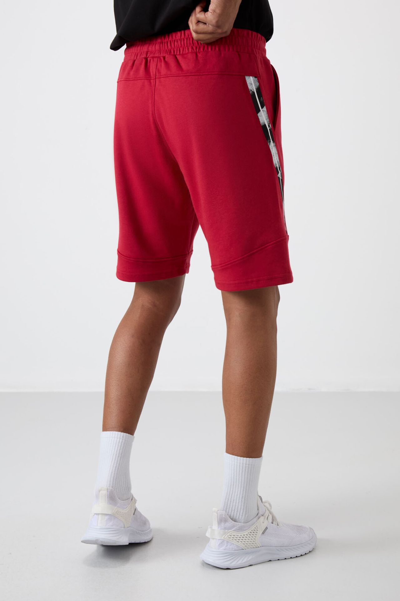 TOMMY Men's Pull-on Sweat Shorts 6