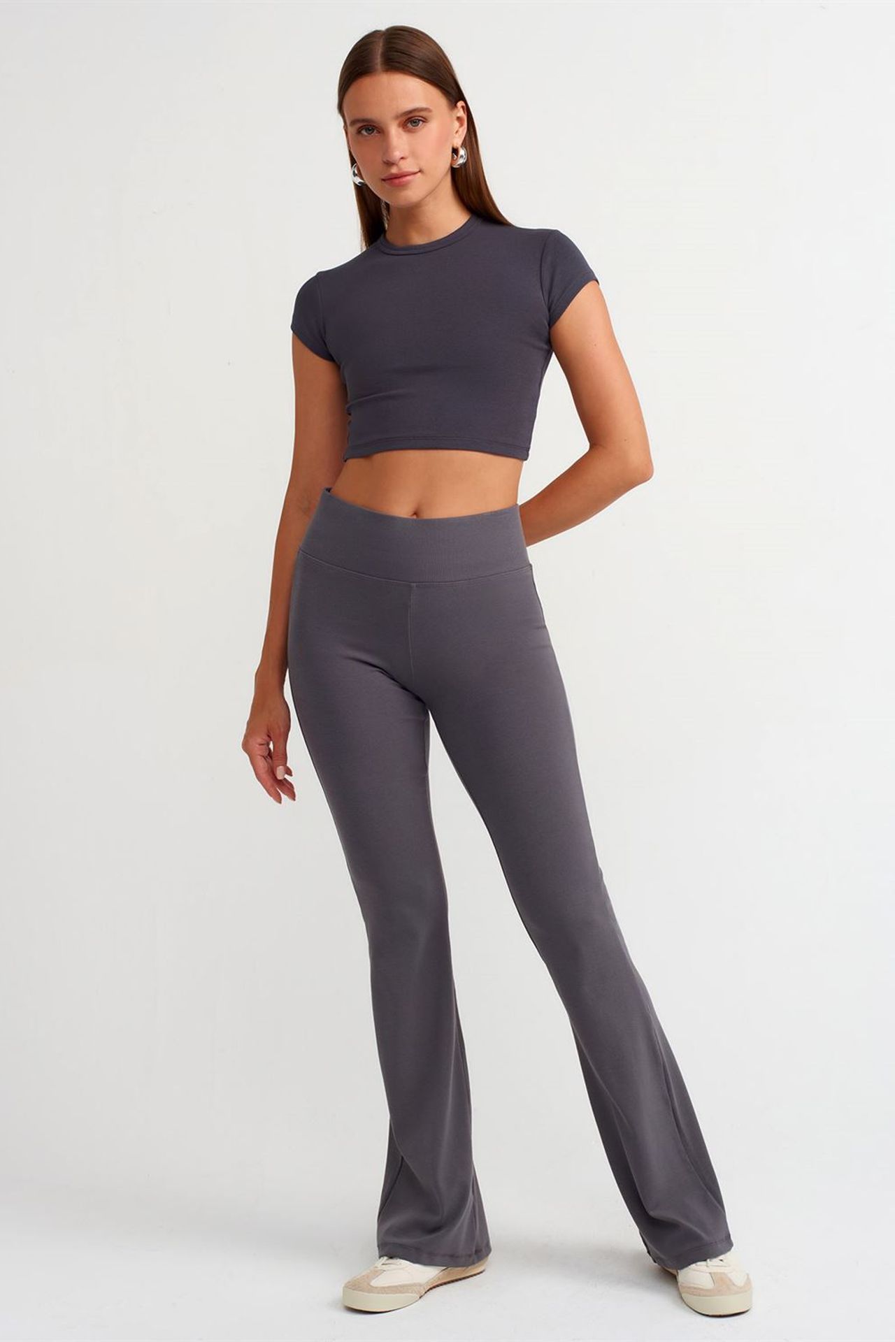 DILVIN Kadın Kısa Slim Fit Bisiklet Yaka Tişört 3