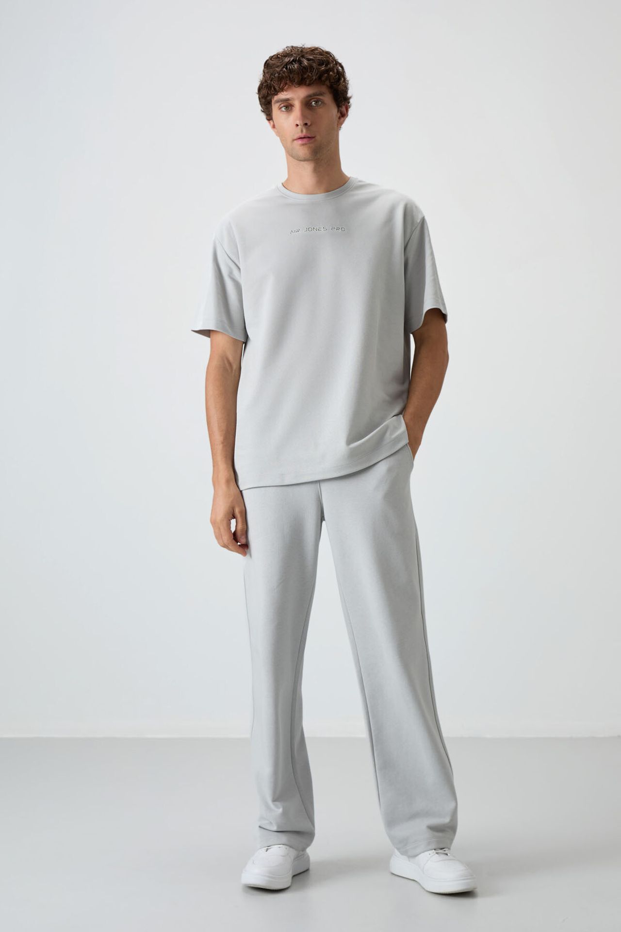 TOMMY Oversized Printed Crew Neck T-Shirt 2
