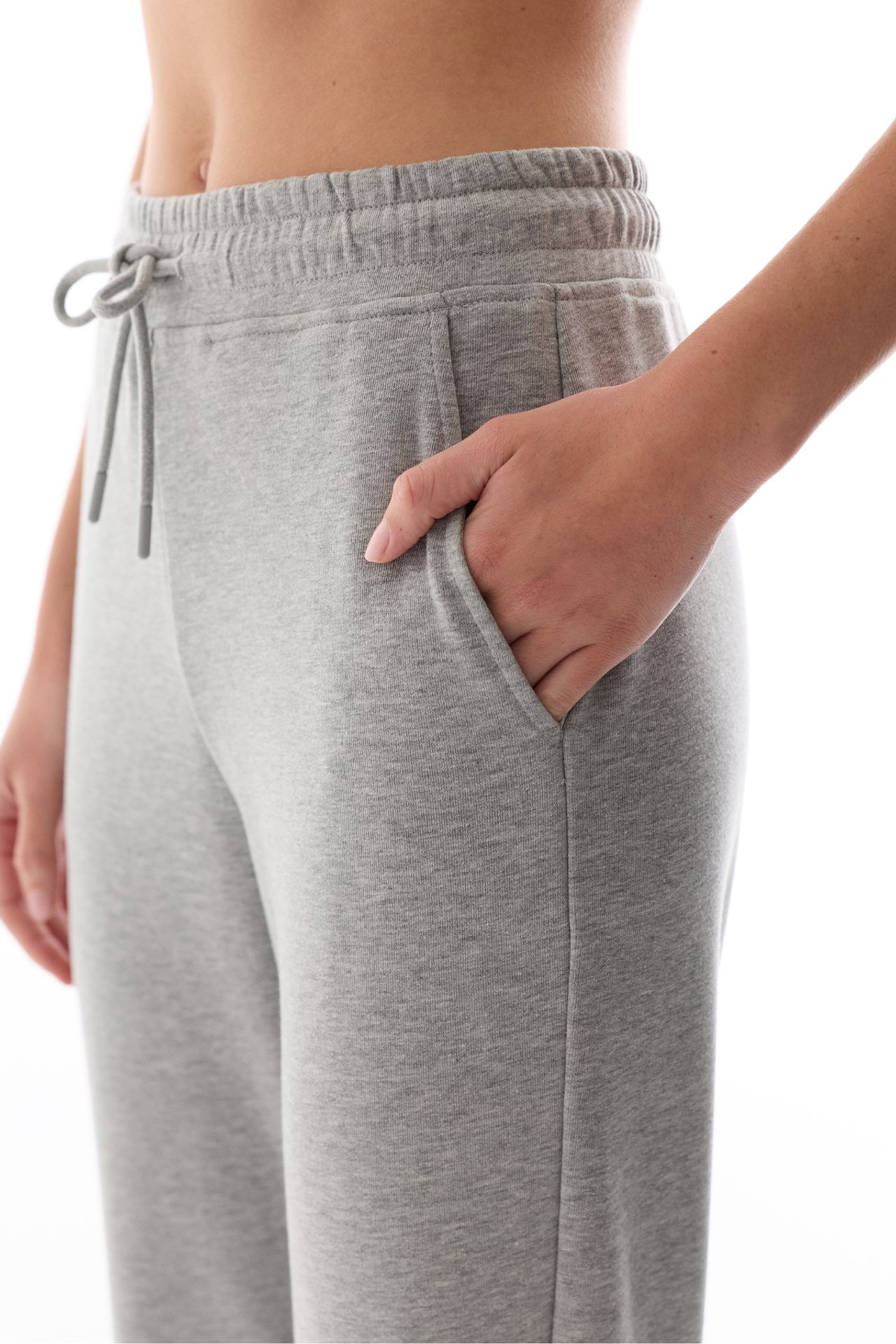 PENTI High Waist Elastic Cuff Sweatpants 3