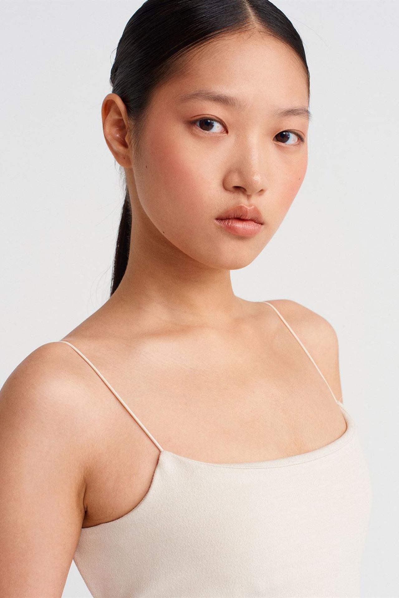 DILVIN Kolsuz Cut-Out Detaylı Bodycon Midi Elbise 4