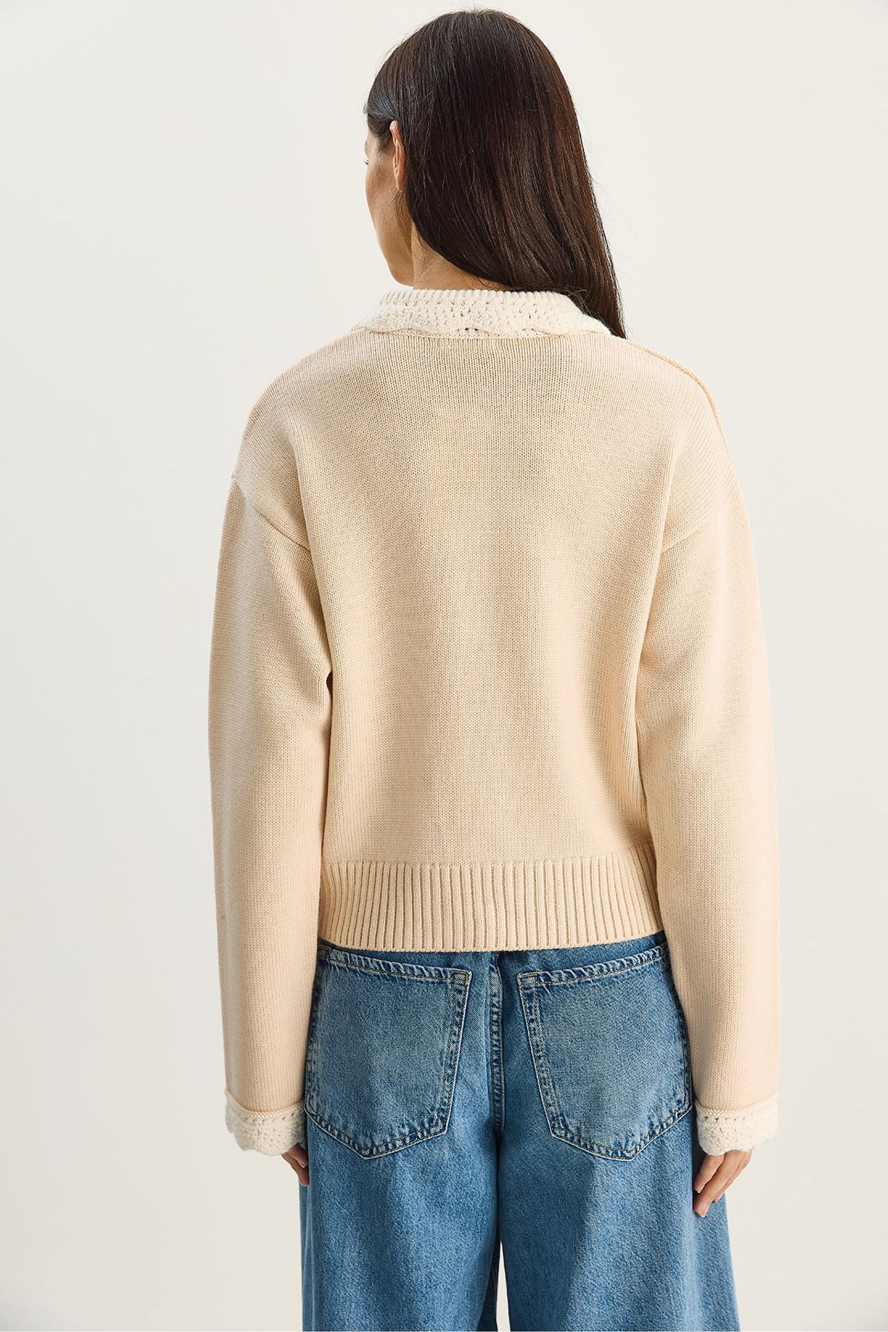 LUCCI Thick Ribbed Knit Cardigan with Button Closure 6