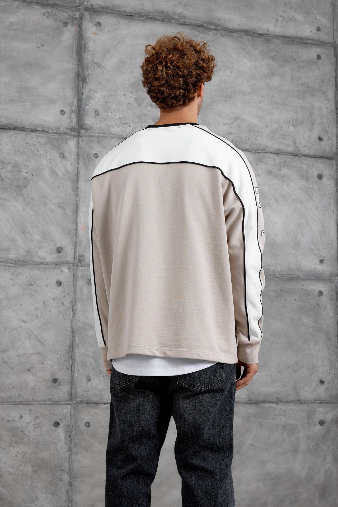NOMARC Renk bloklu geniş kalıp bisiklet yaka sweatshirt 3