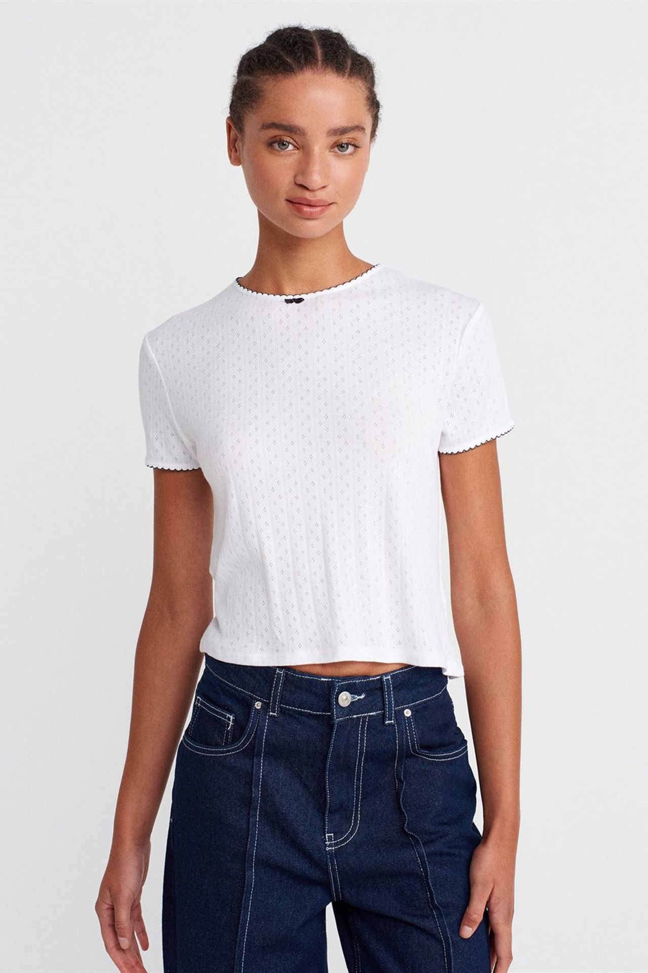 DILVIN Women's Ribbed Crop T-Shirt 1