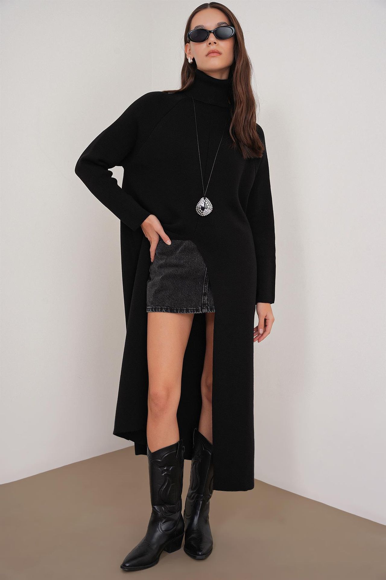 MIXRAY Turtleneck Knit Maxi Dress with Slit 3