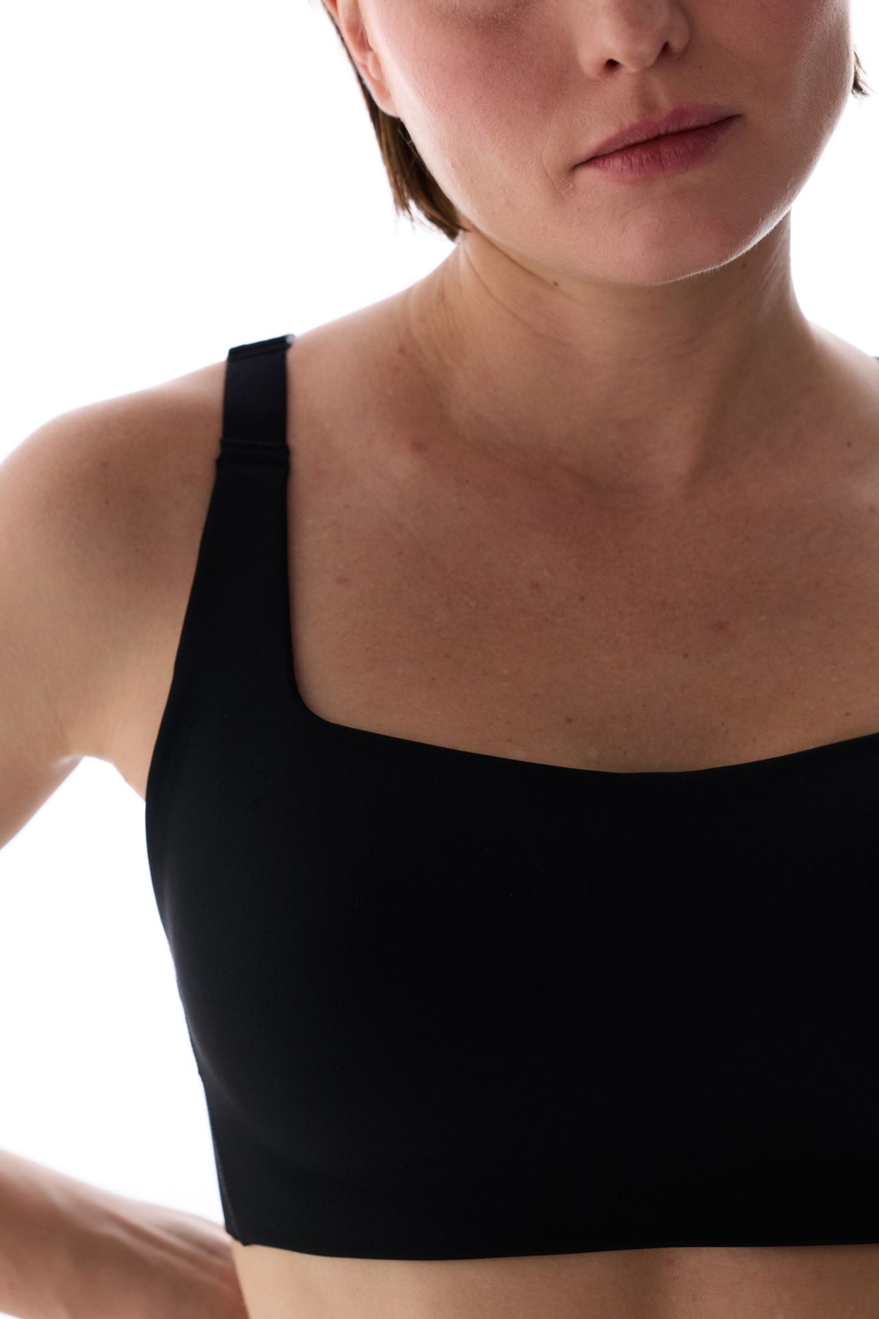 PENTI Cross Back Fixed Padded Sports Bra