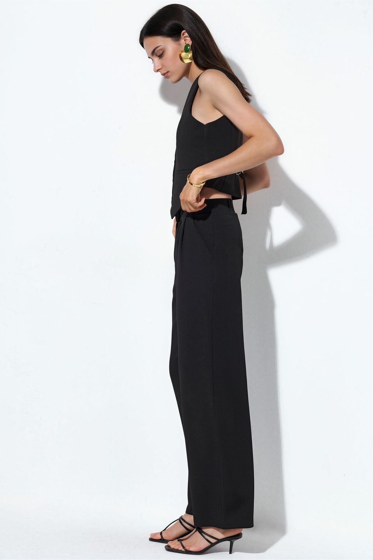 BDART V-neck Crepe Waistcoat 2