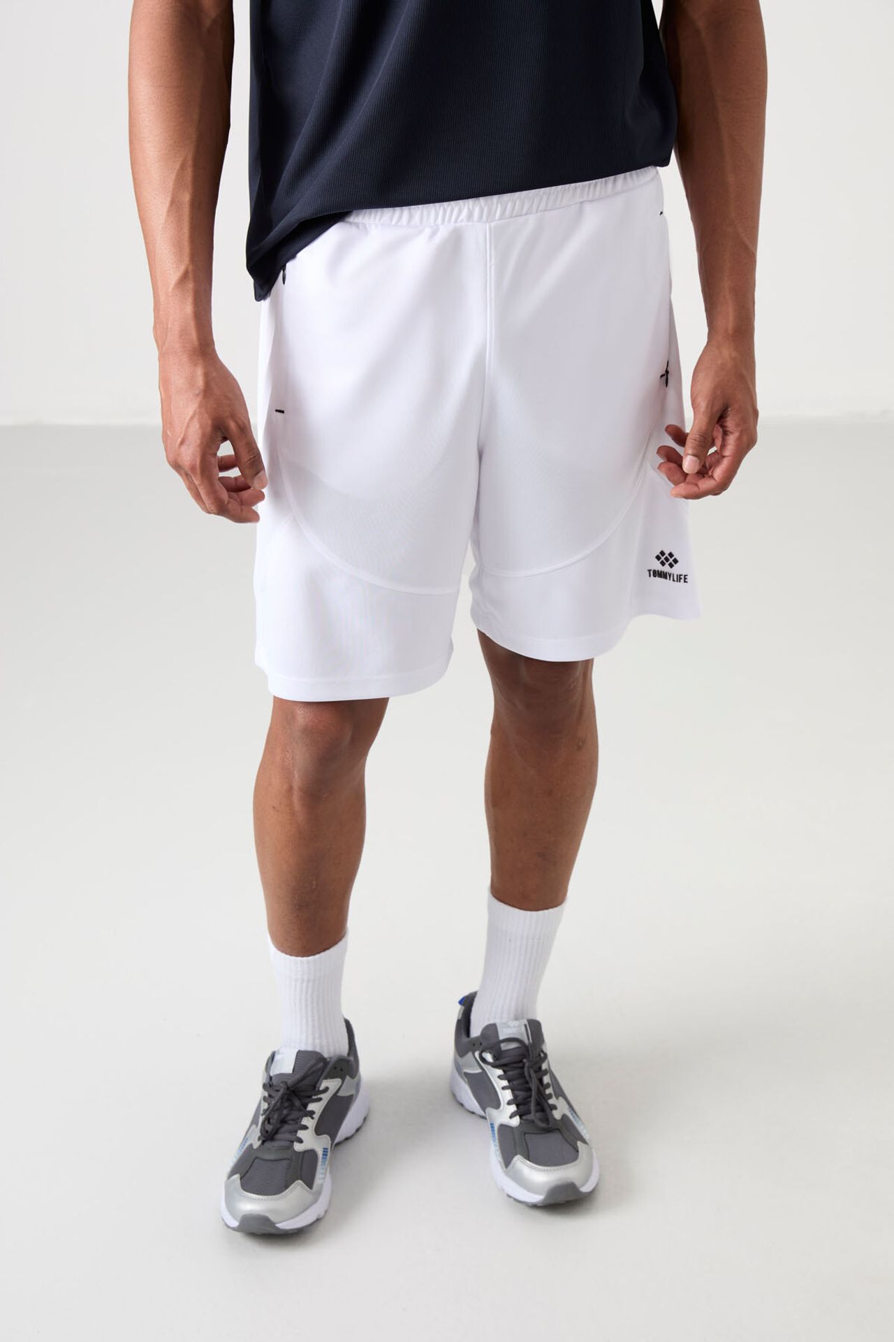 TOMMY Men's Solid Knit Sweat Shorts 3