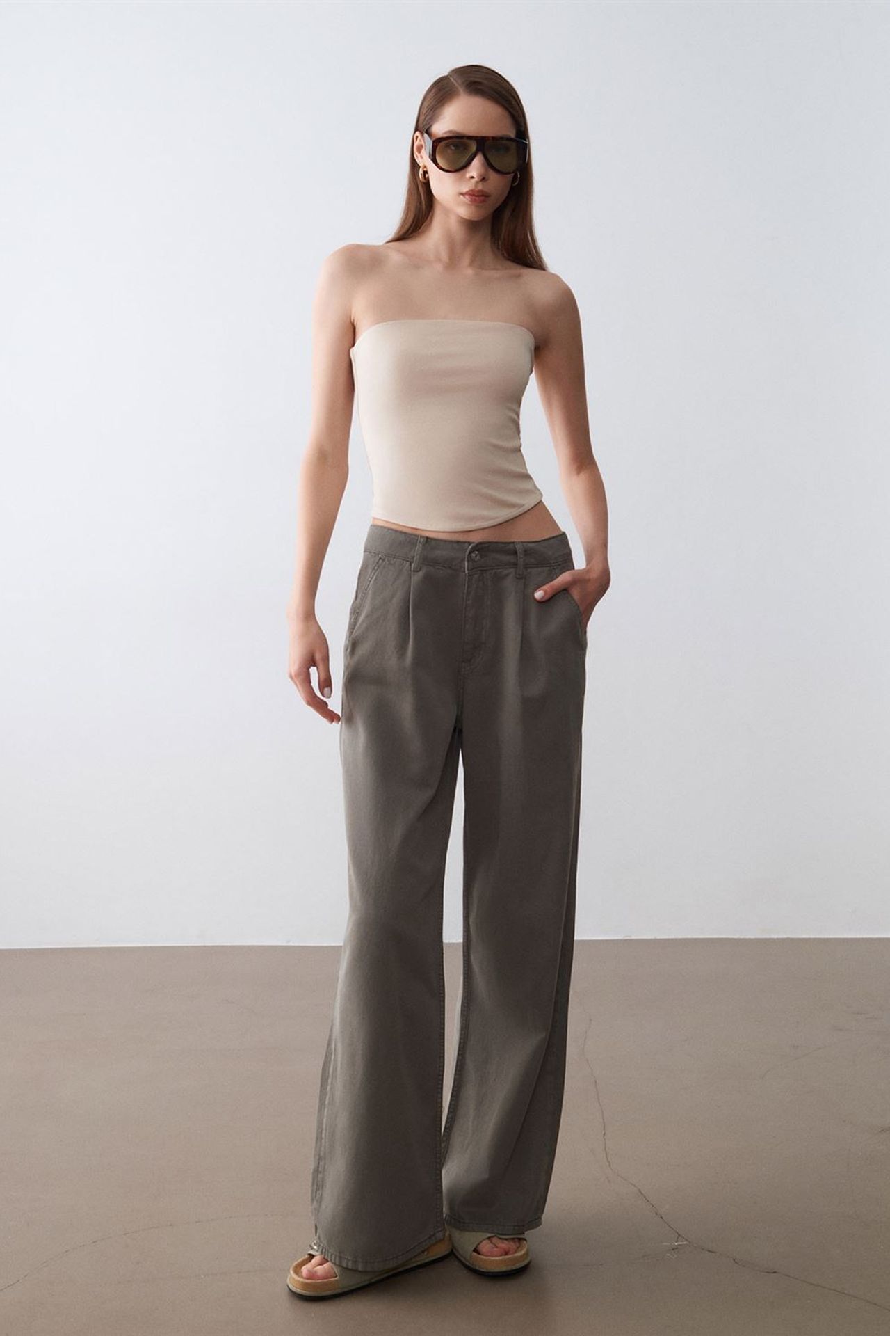 DILVIN Women’s Strapless Crop Bandeau Top 4