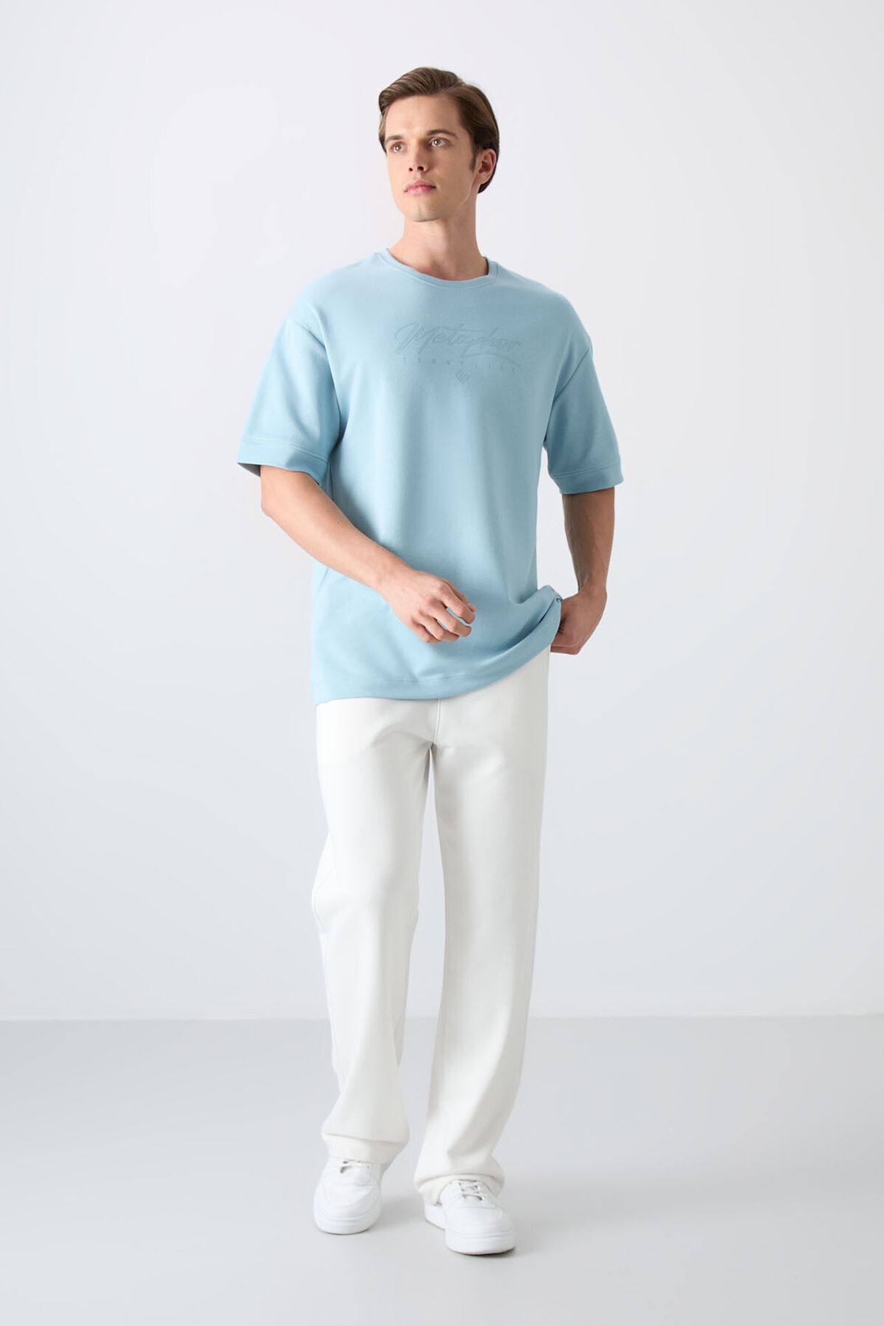TOMMY Oversized Logo Crew Neck T-Shirt 2