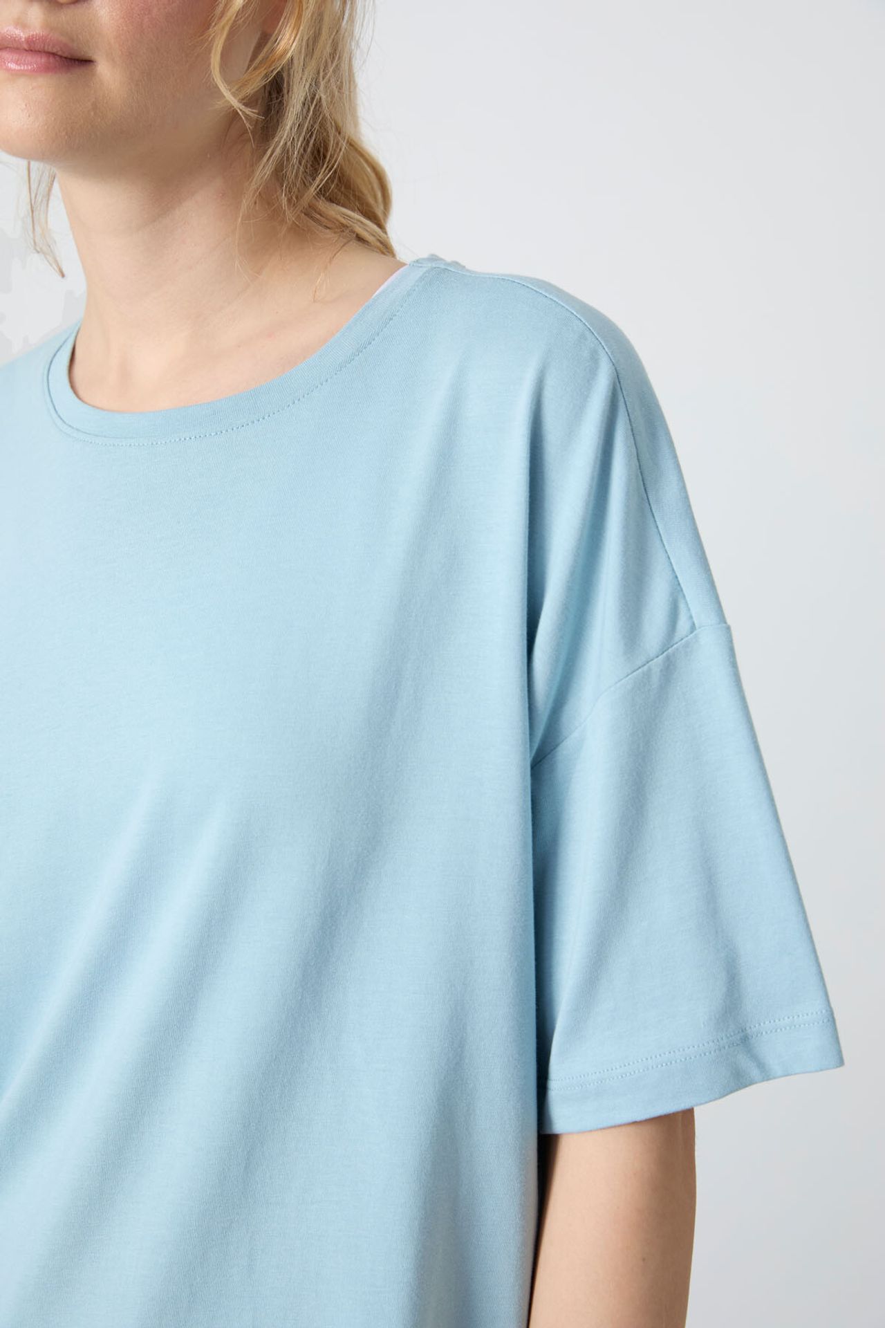 TOMMY Oversized Cotton-Modal Crew Neck T-Shirt 3