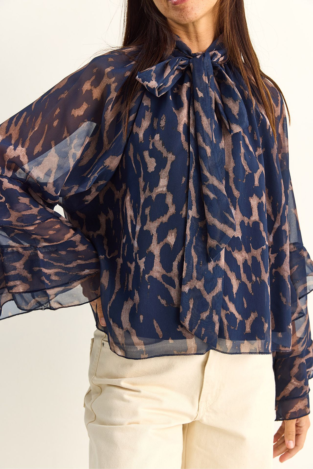 LUCCI Abstract Print Choker Collar Blouse with Tie Detail 5