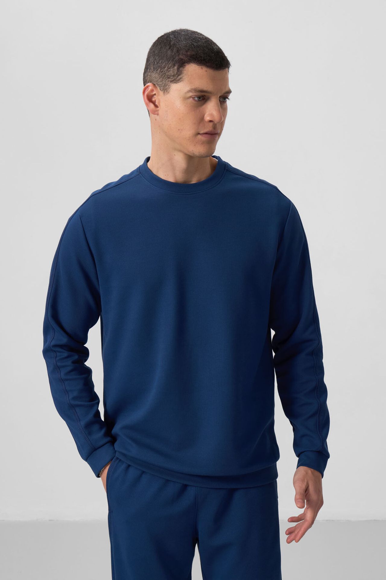TOMMY Men's Oversized Sweatshirt And Pants Set 2