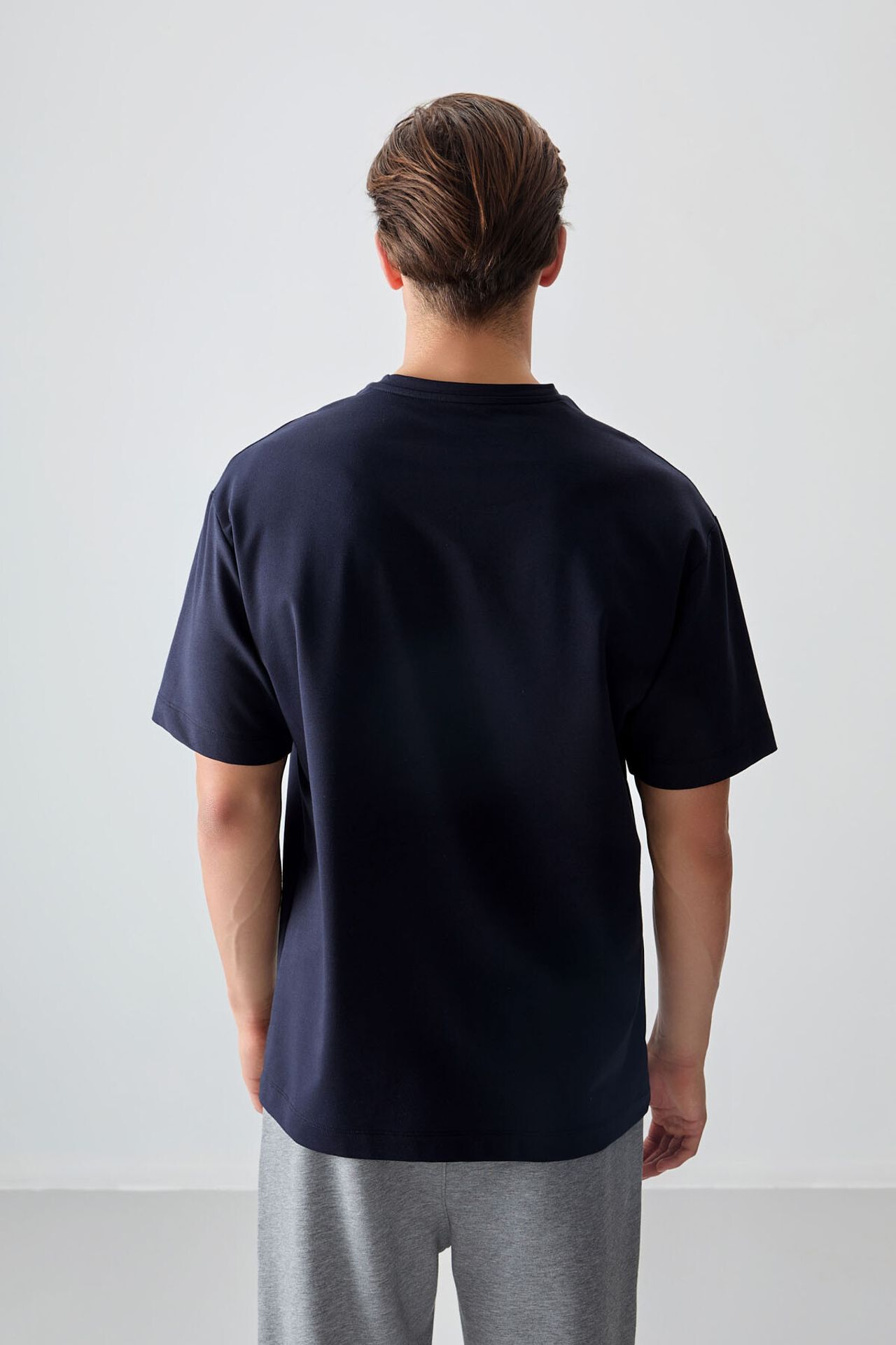 TOMMY Oversized Cotton Blend Crew Neck T-Shirt 6
