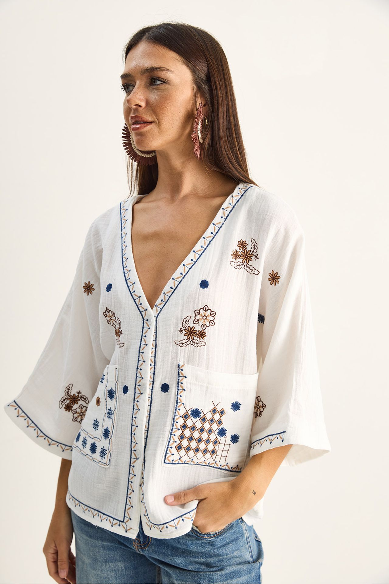 LUCCI Embroidered Cotton Crepe V-Neck Shirt 2
