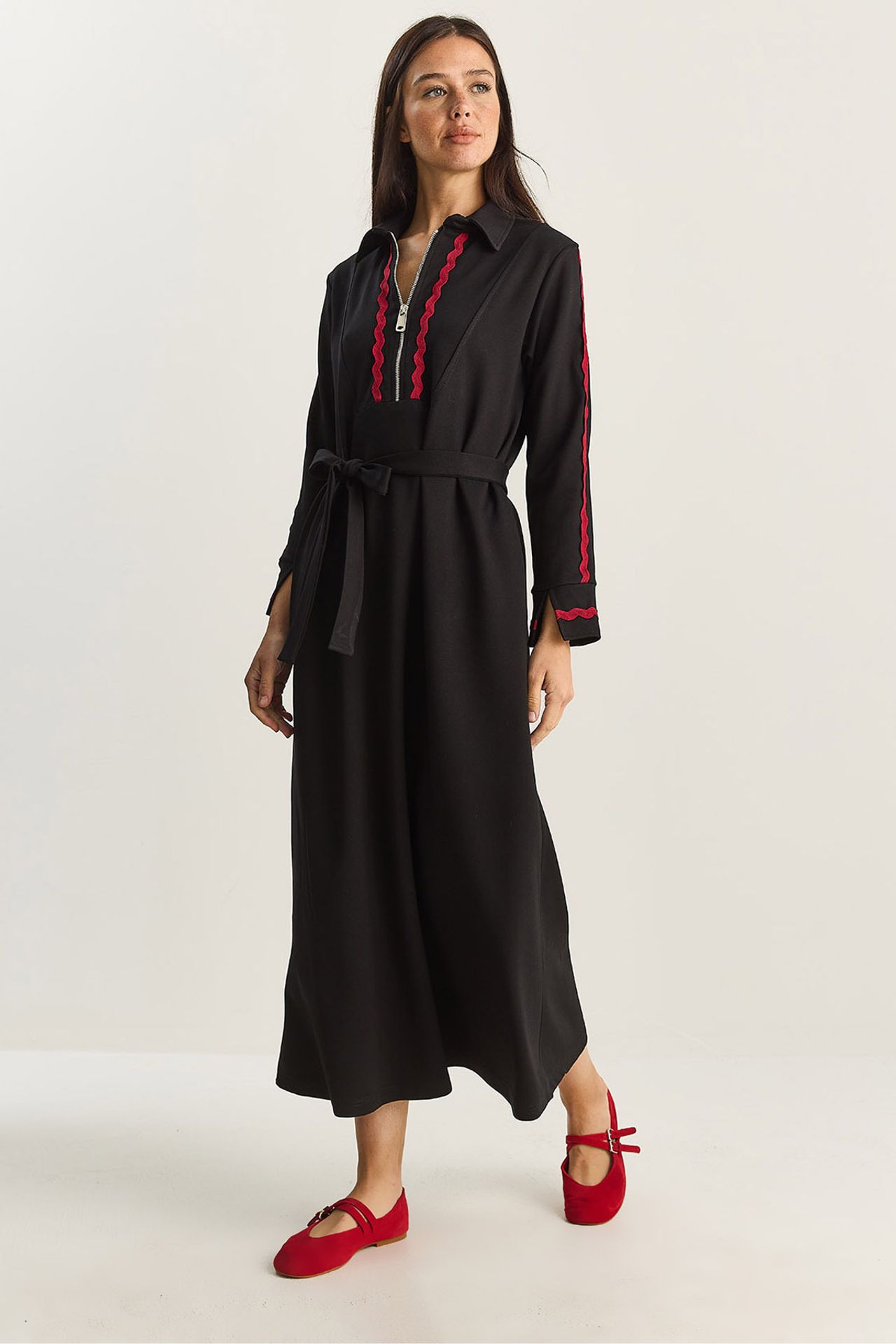 LUCCI Buttoned A-Form Fit Midi Dress with Binding Detail 3
