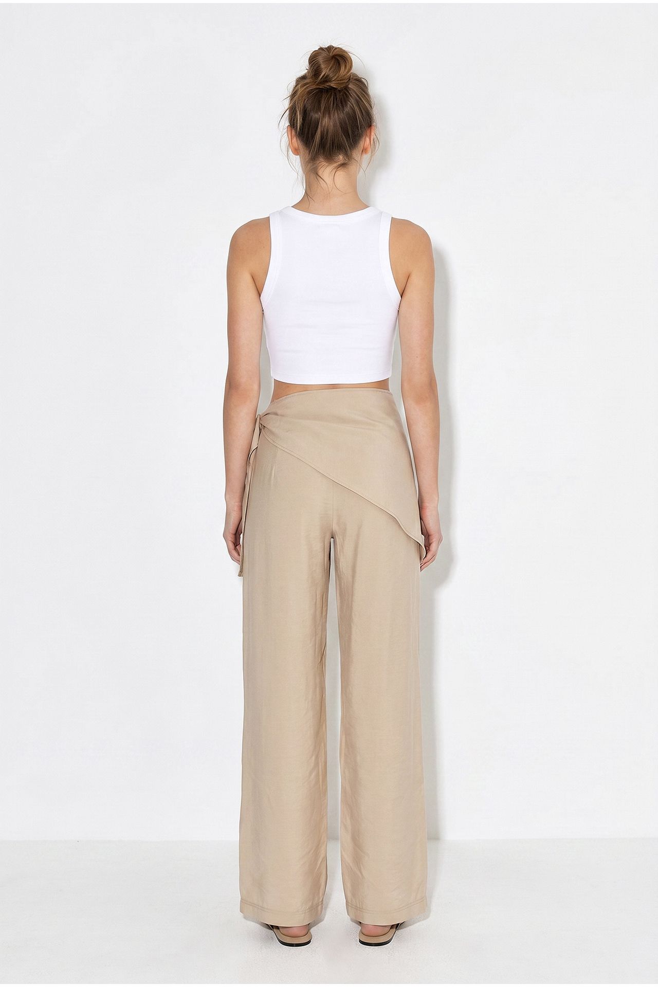 LUCCI High-Waist Wide-Leg Crepe Trousers 6