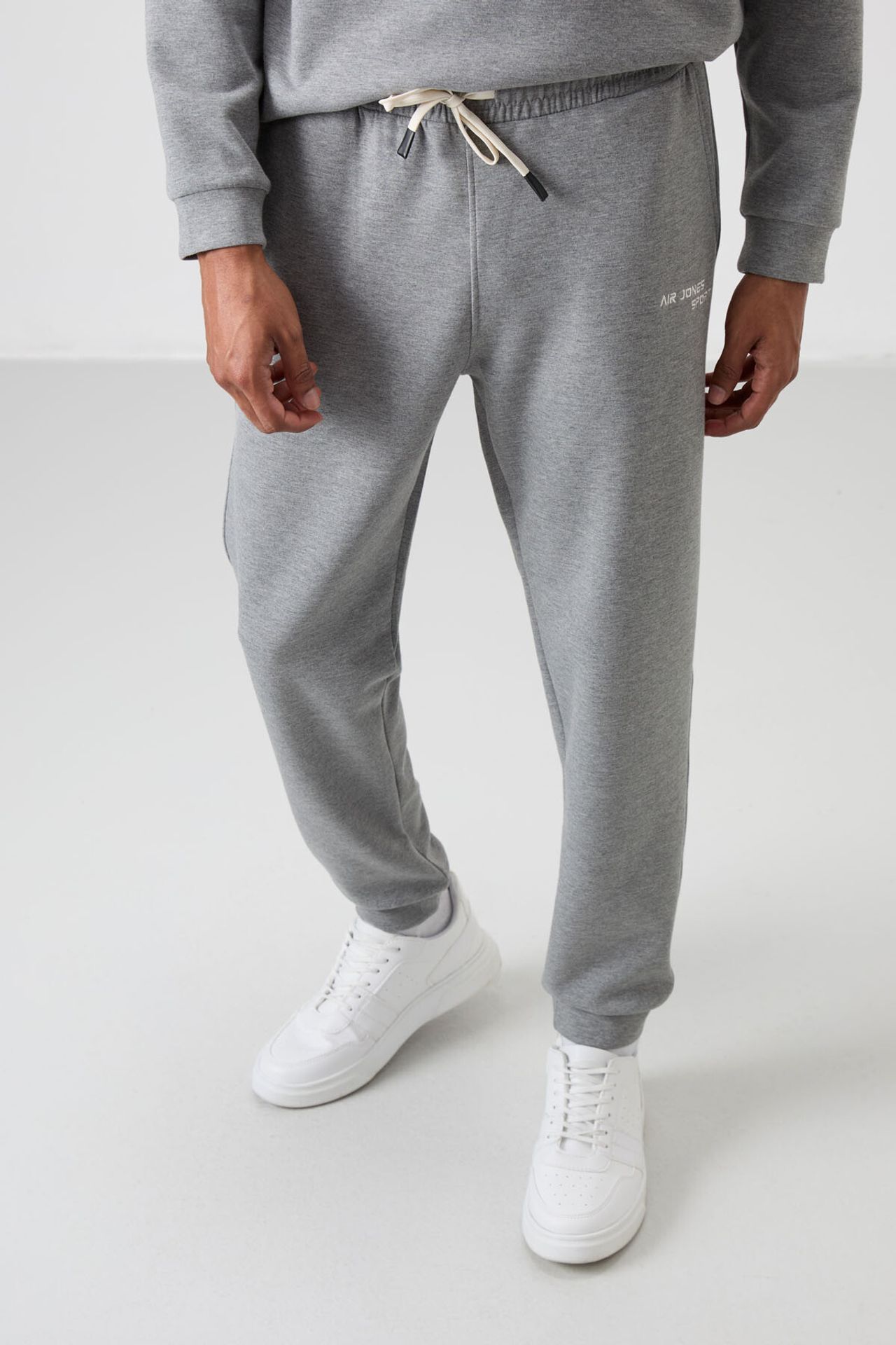 TOMMY Men's Long-Sleeve Sweatshirt And Pants Set 3