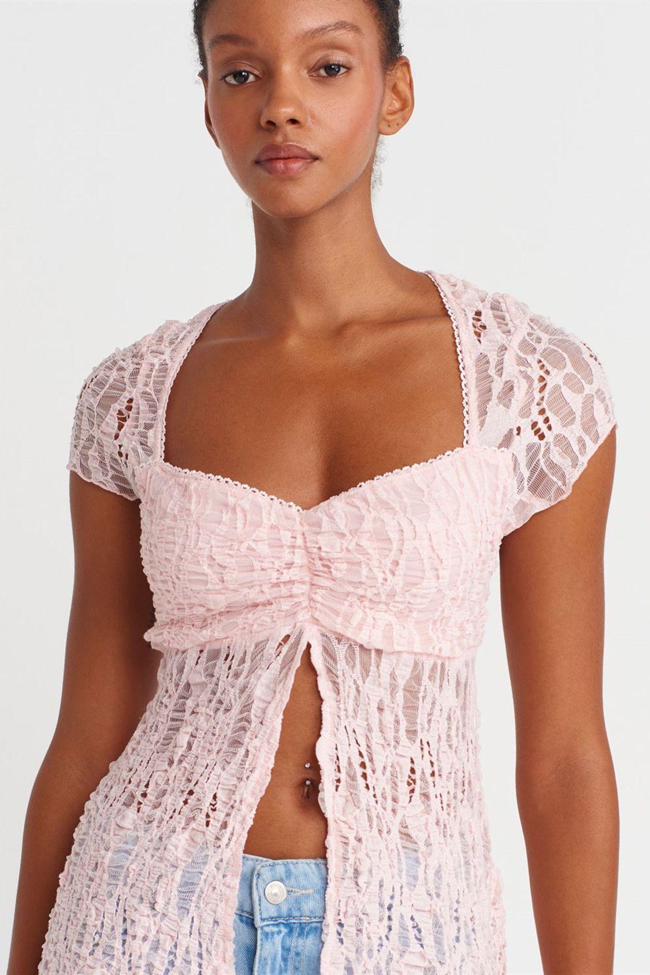 DILVIN Slim Fit Lace Square-neck Top 3