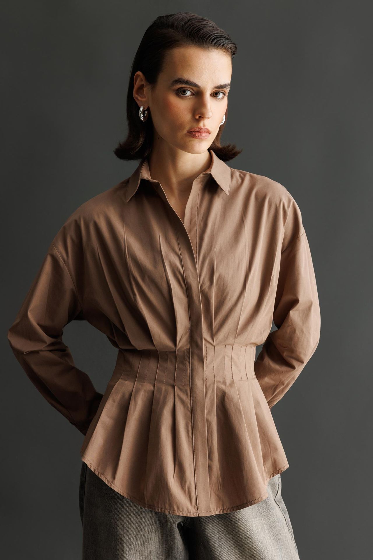 MIXRAY Fitted Long Sleeve Poplin Shirt with Button Closure 6