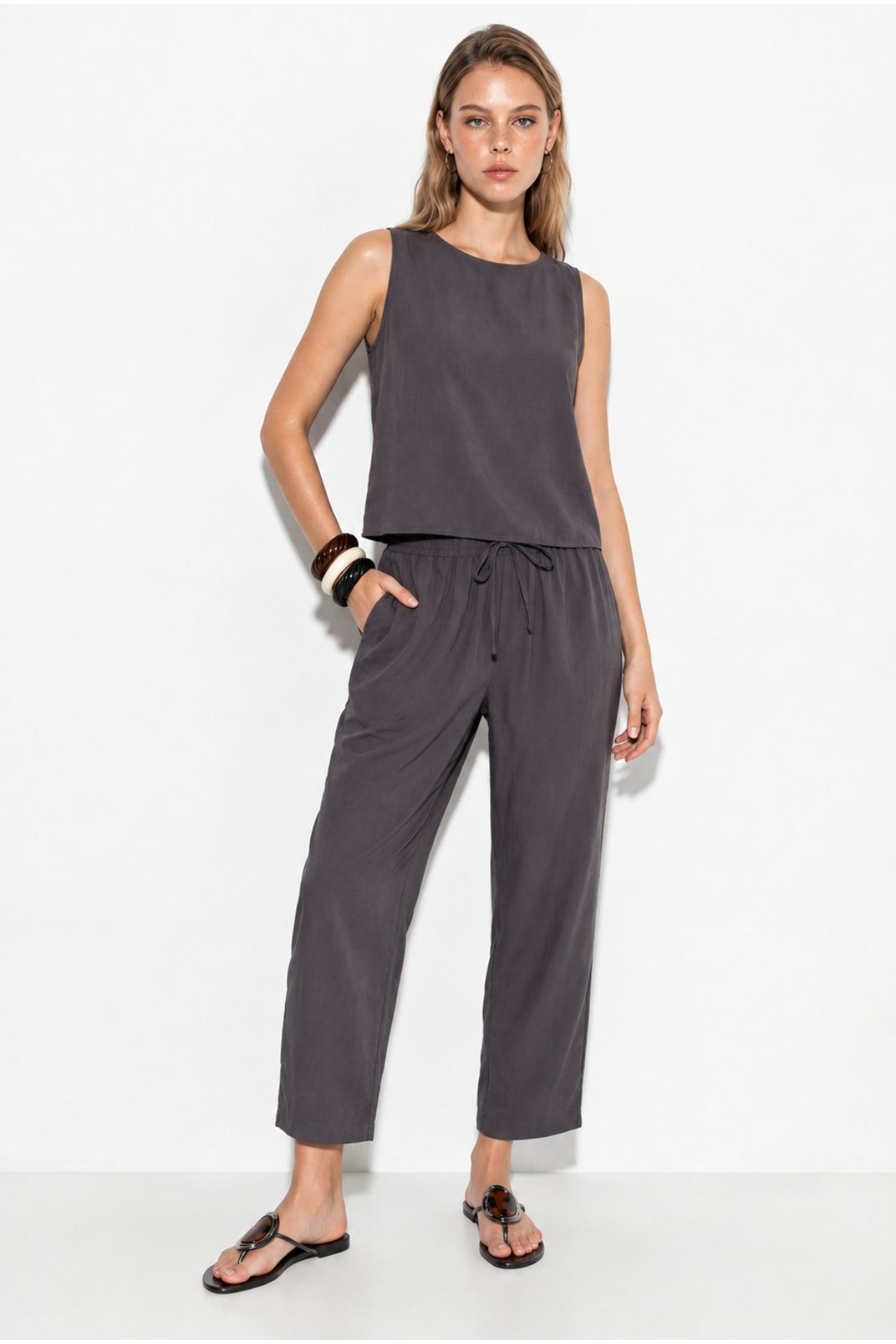 LUCCI Sleeveless Crew Neck Blouse and Carrof Fıt Pants Set 2