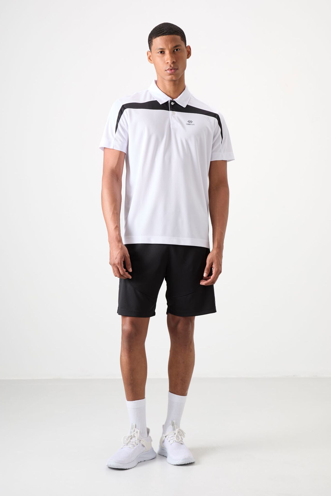 TOMMY Men's Solid Knit Sweat Shorts 1