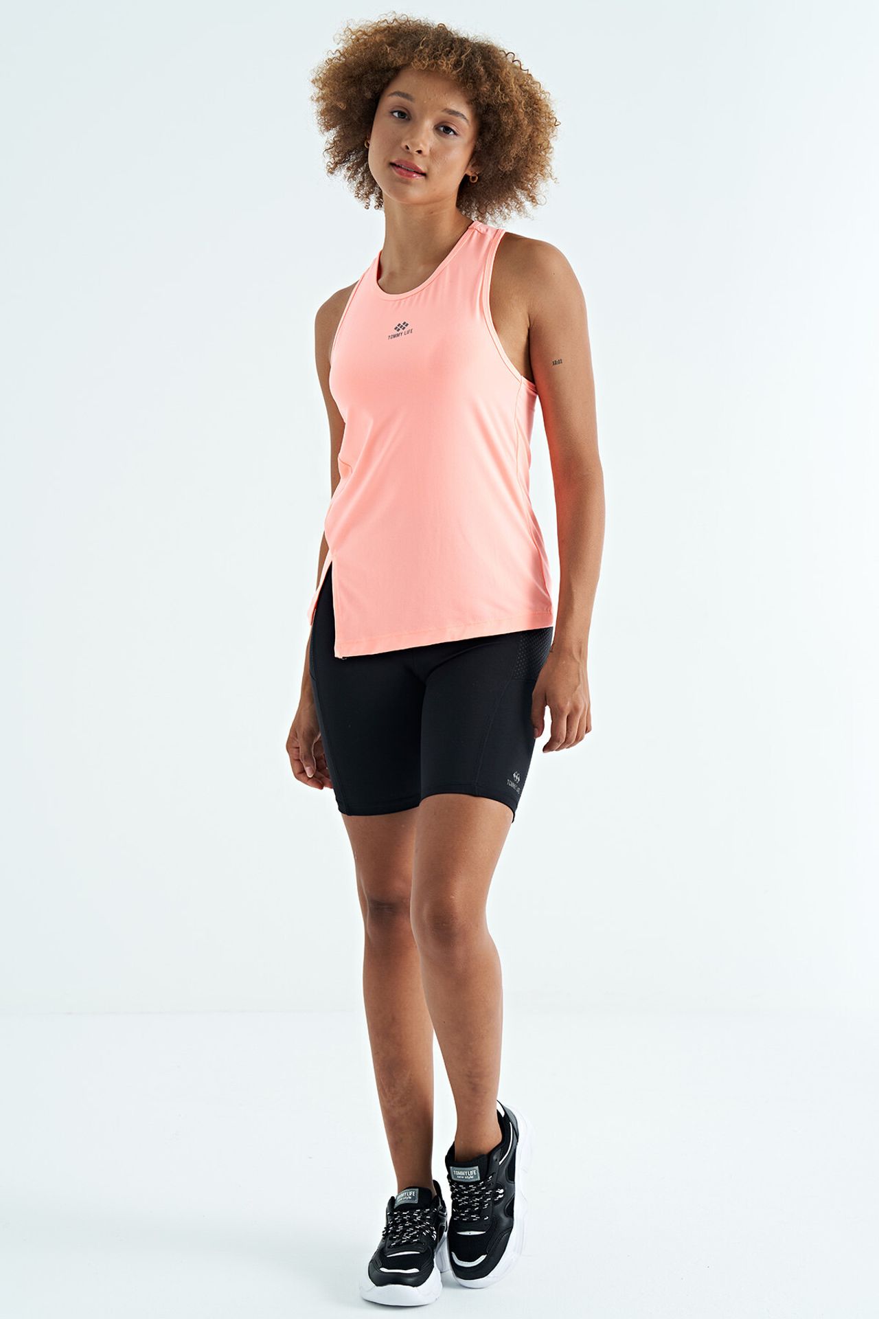 TOMMY Sleeveless Crew Neck Active Top 5