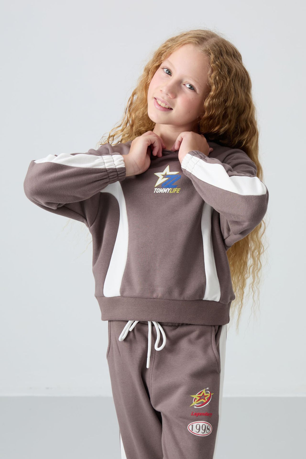 TOMMY Color Blocked Crew Neck Tracksuit 2