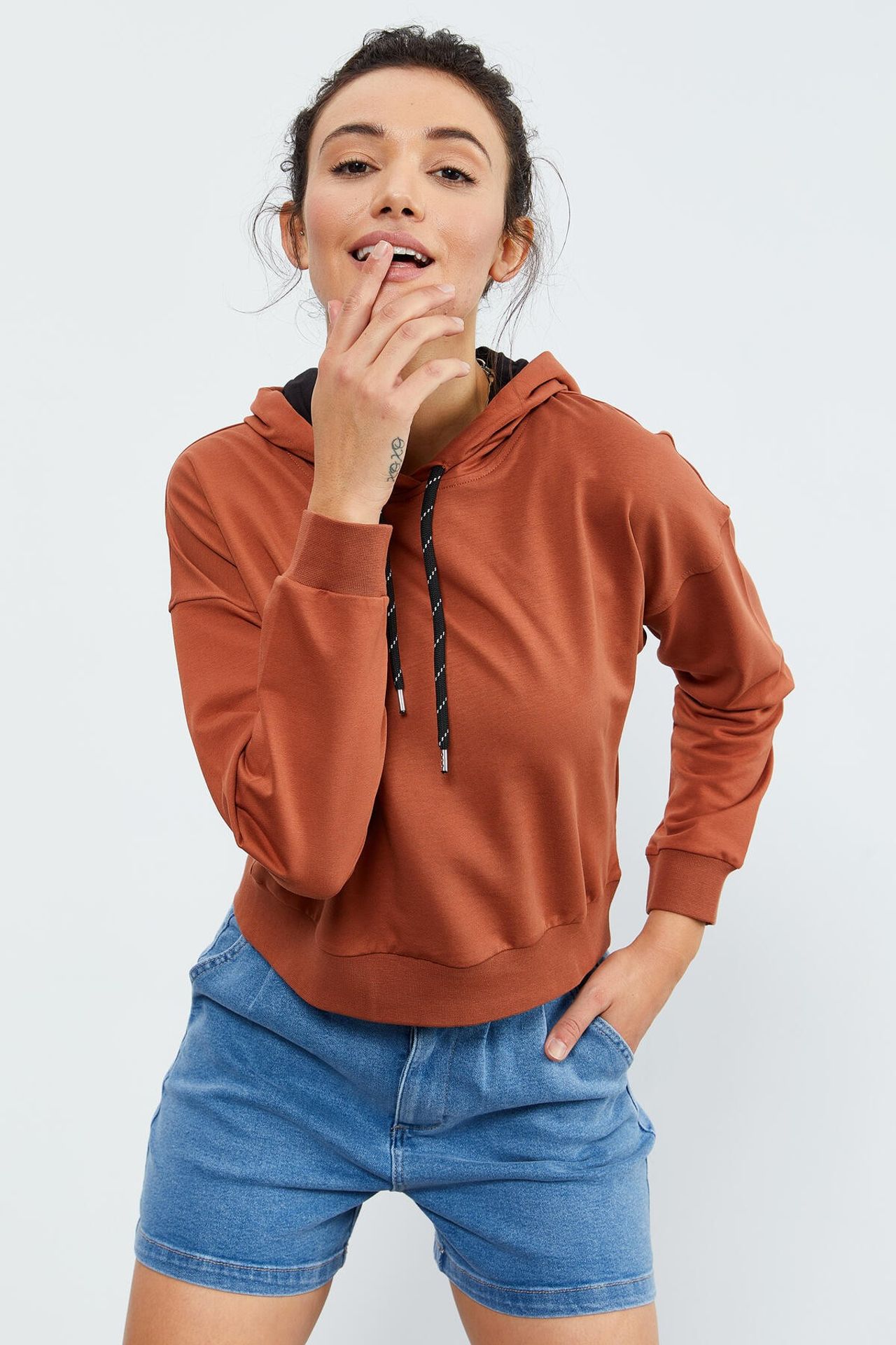 TOMMY Relaxed Hooded Sweatshirt With Tie Detail 3