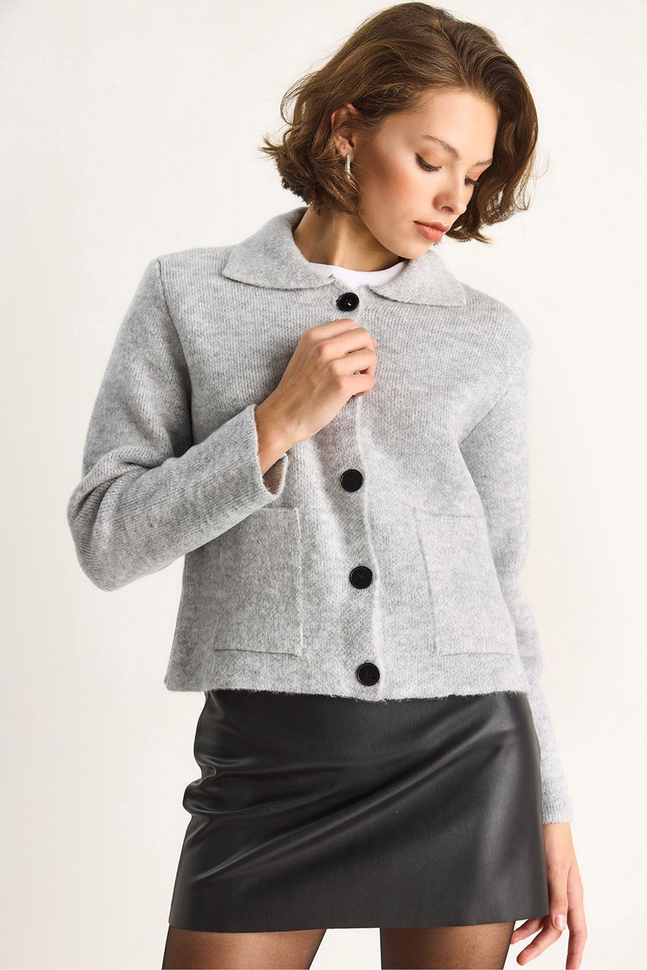 LUCCI Knit Cardigan with Pockets 1