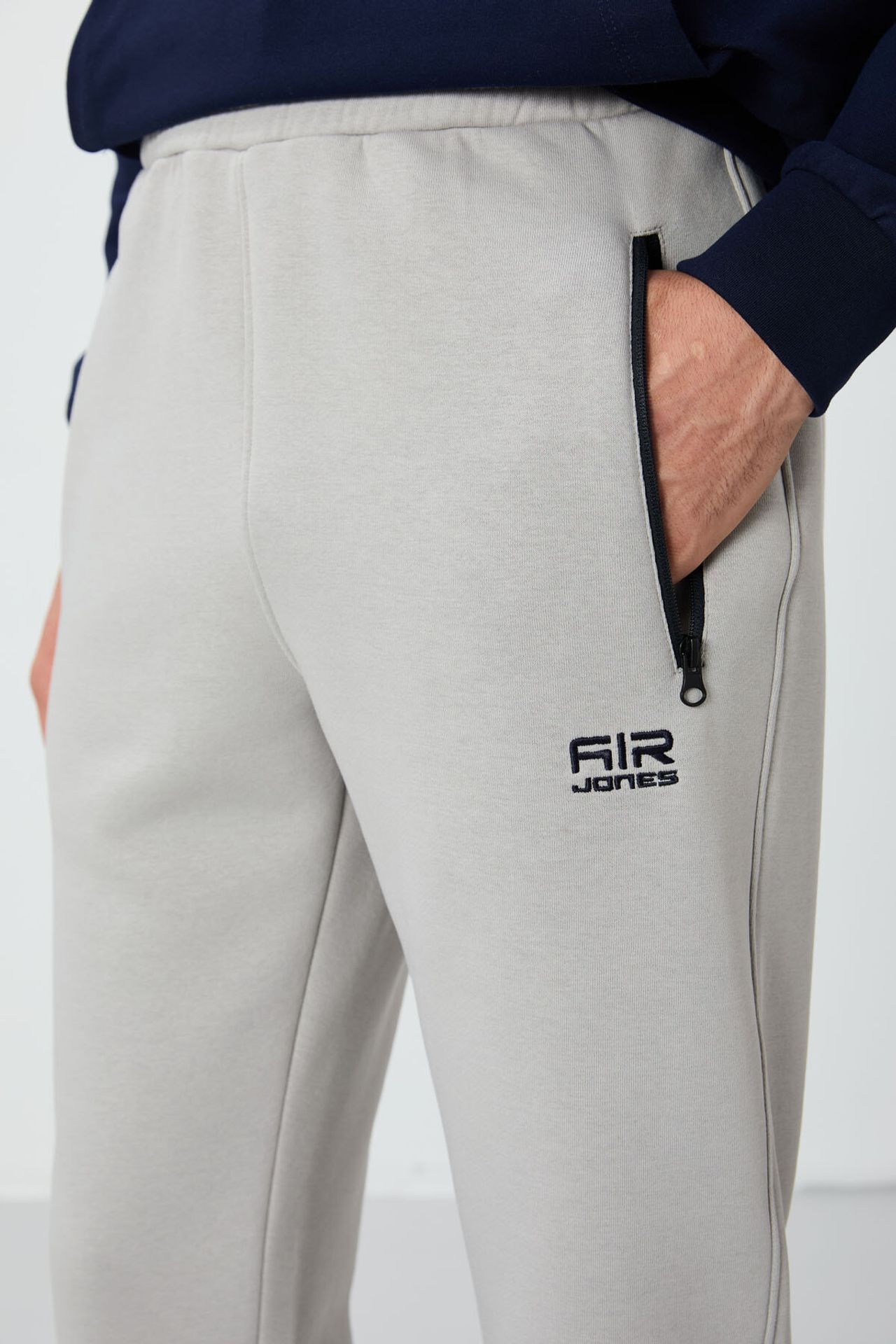 TOMMY Men's Regular Fit Fleece Sweatpants 4