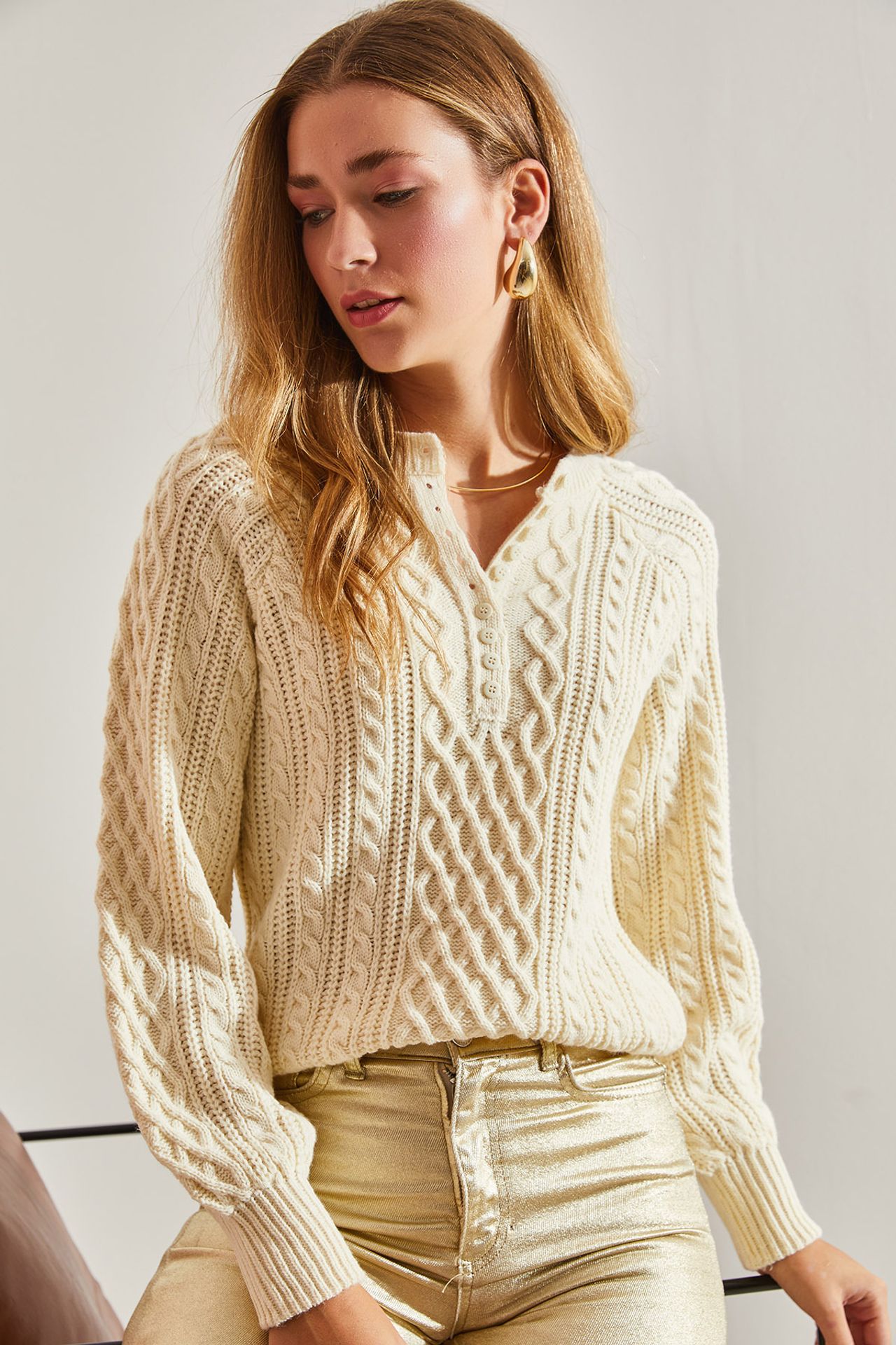 LUCCI Textured Knitwear Sweater with Button Collar