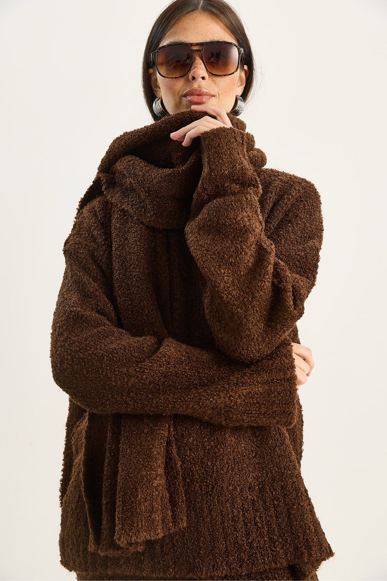 LUCCI Oversize Ribbed Knit Two-Piece Set 4