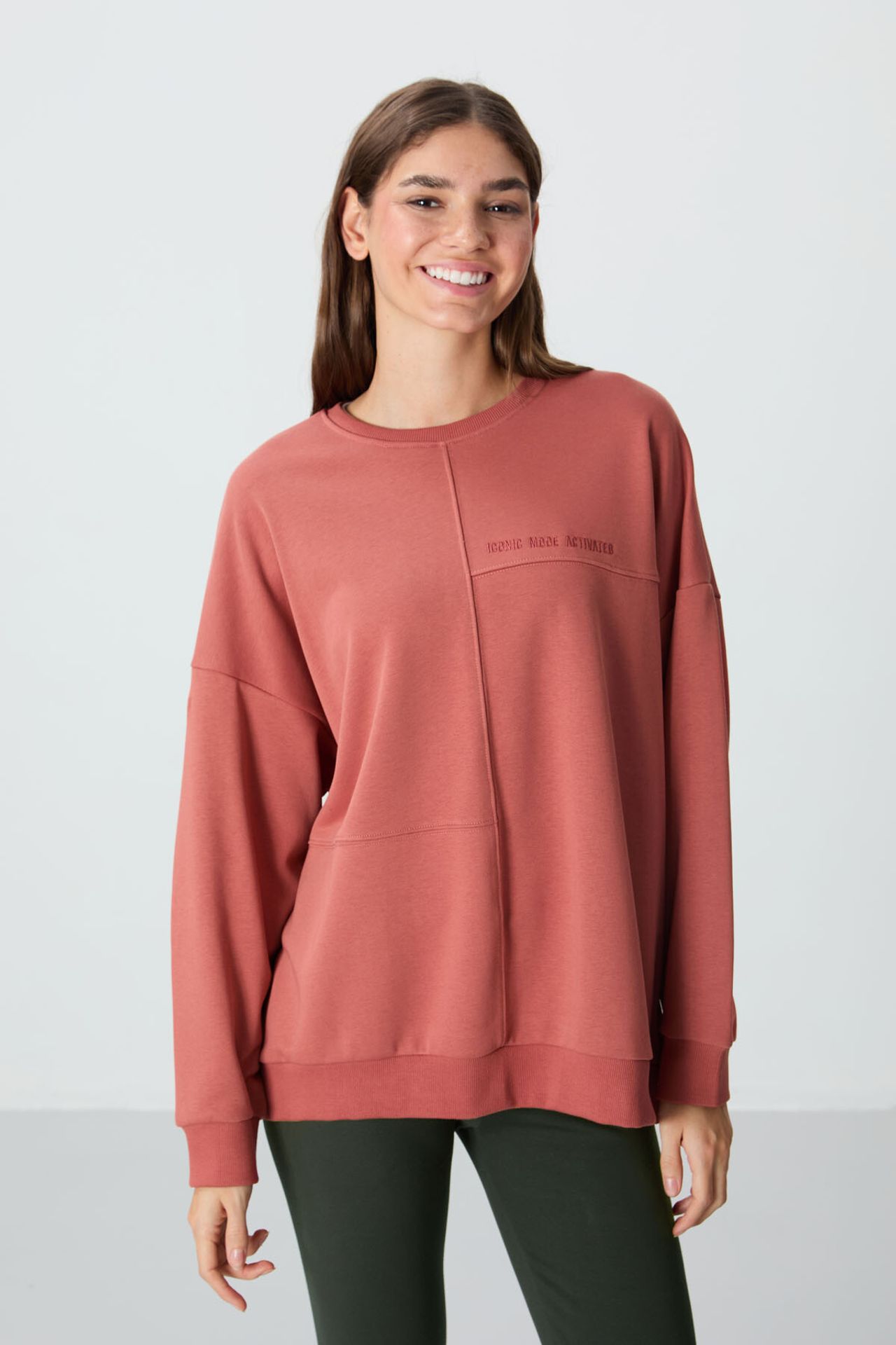 TOMMY Oversized Crew Neck Sweatshirt 1