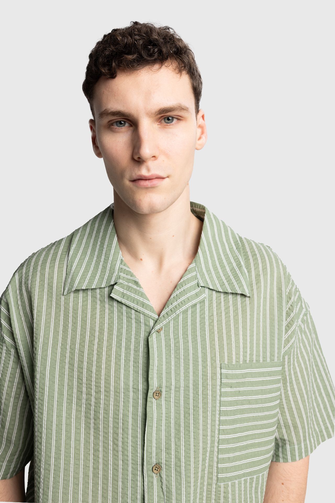 GIESTO Textured Striped Short Sleeve Shirt with Pocket 1