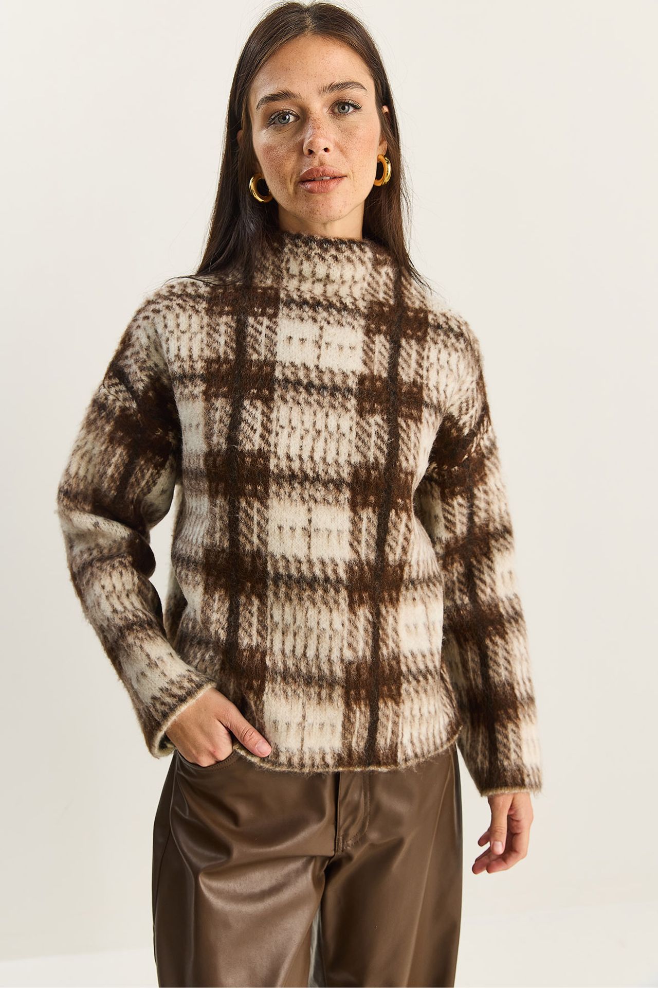 LUCCI Thick Plaid Half Turtleneck Sweater 2
