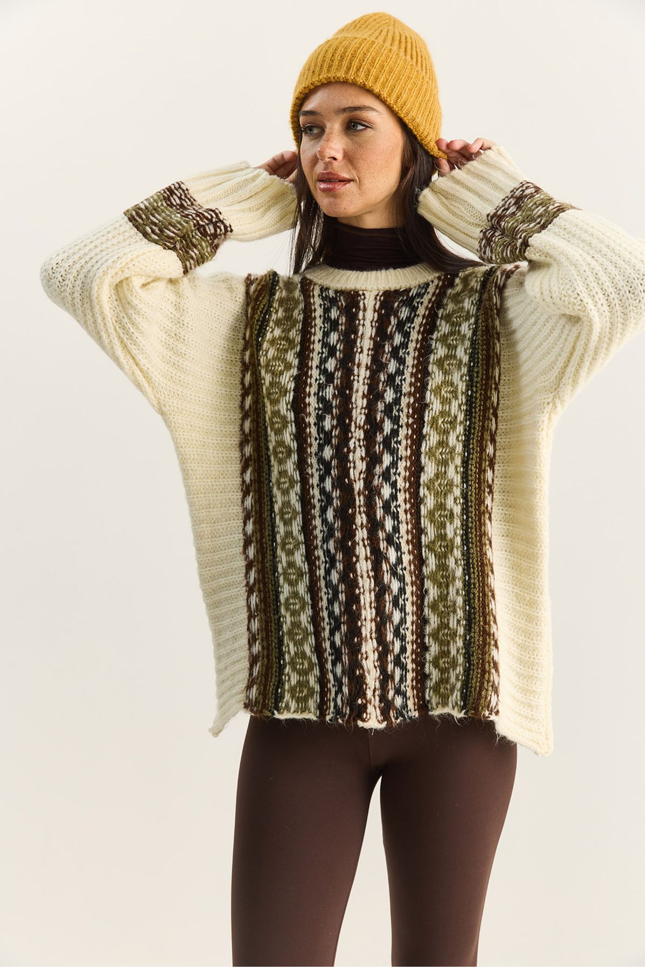 LUCCI Oversized Ethnic Print Knit Sweater 4