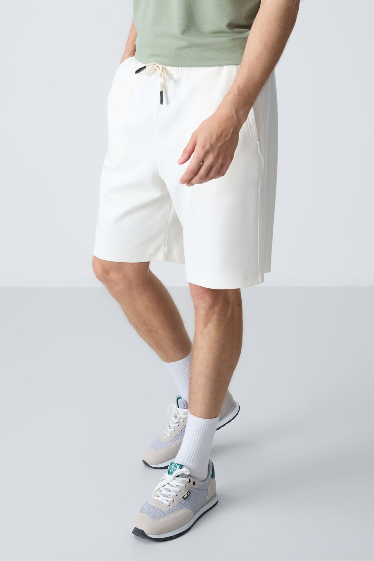 TOMMY Men's Cotton-Blend Sweat Shorts 3