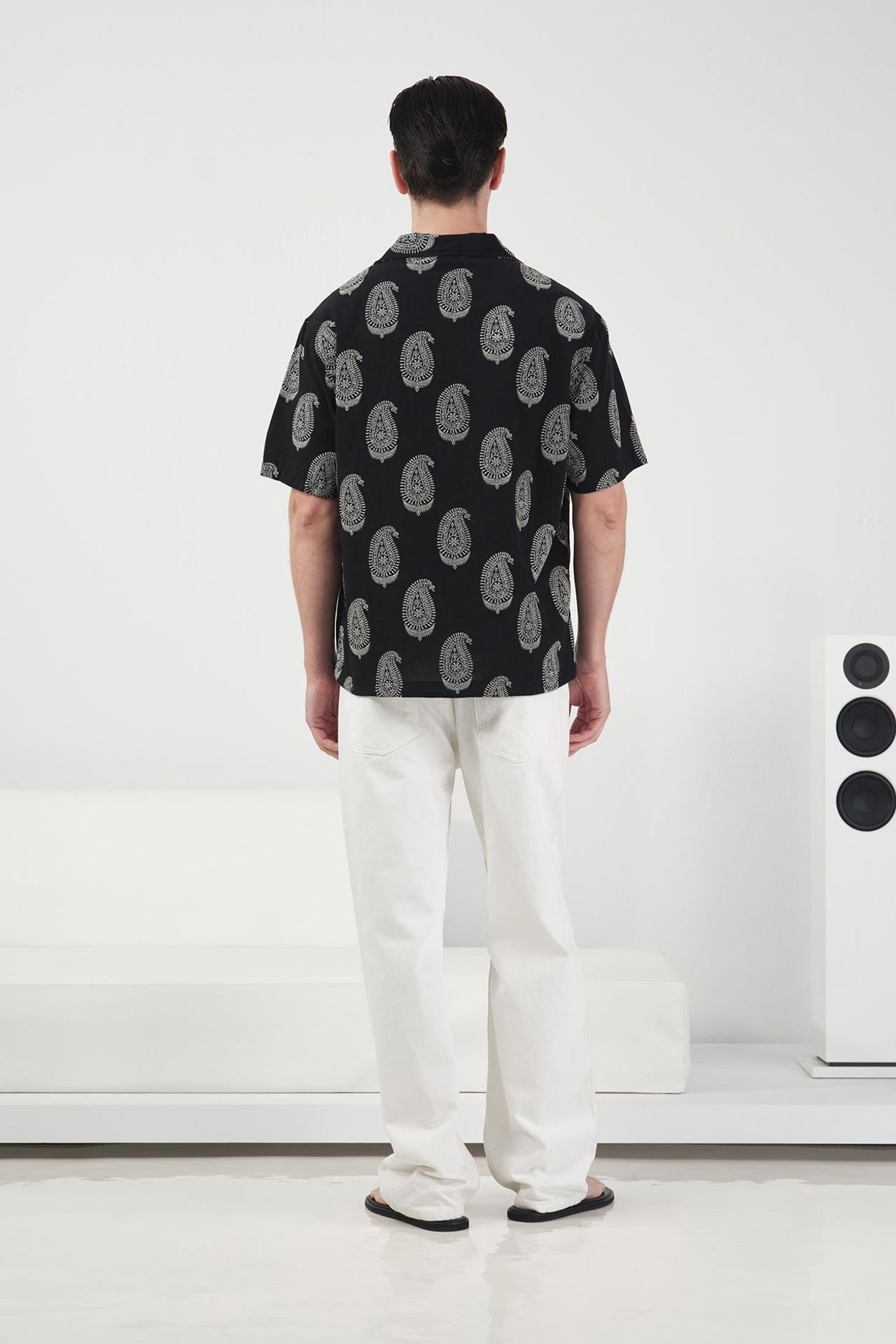 GIESTO Regular Fit Paisley Print Shirt with Button Closure 4