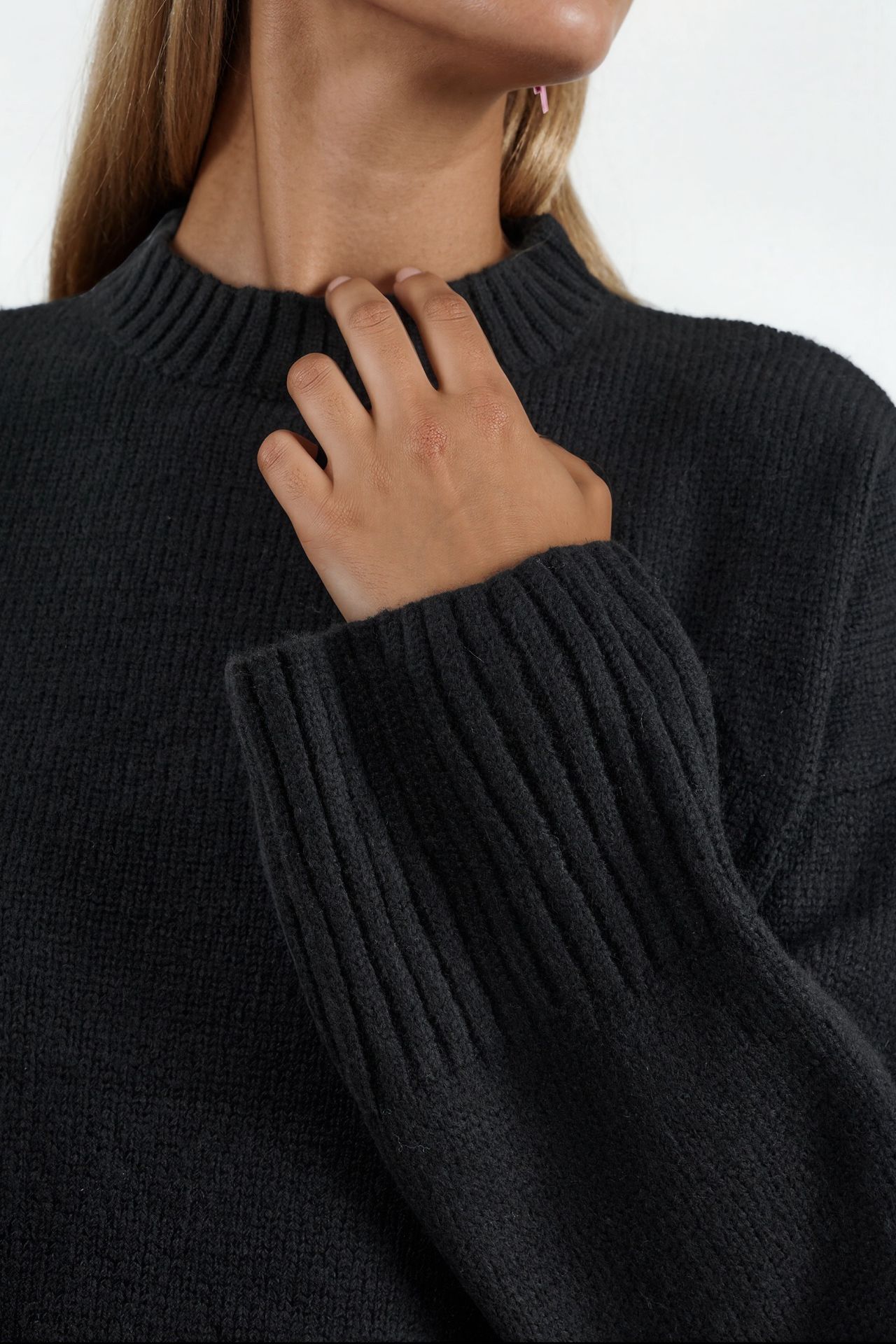 VIORNA Plain Crew Neck Sweatshirt 4