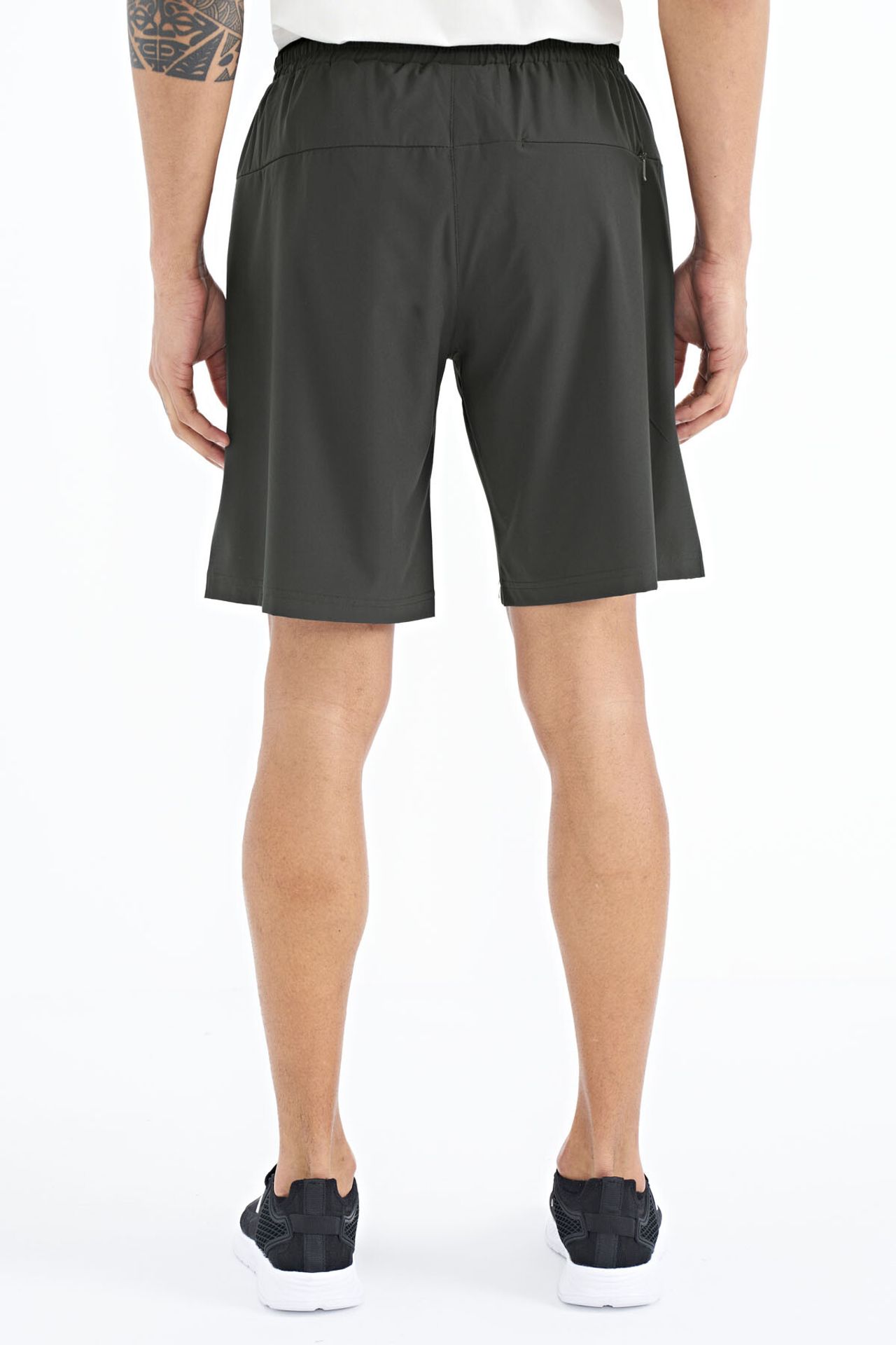 TOMMY Men's Regular-fit Wide-leg Shorts 6