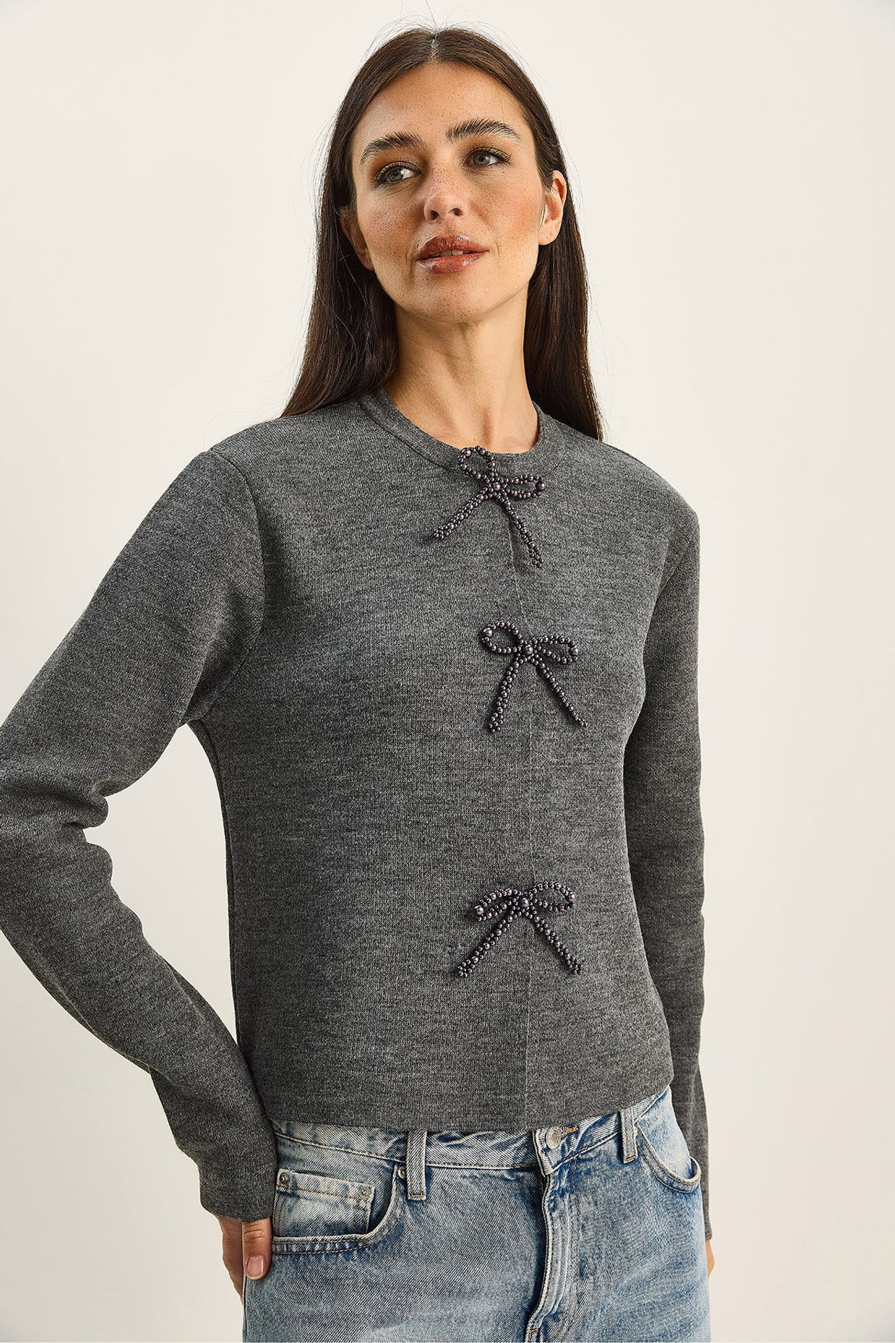 LUCCI Crew Neck Knit Cardigan with Bow Detail 3