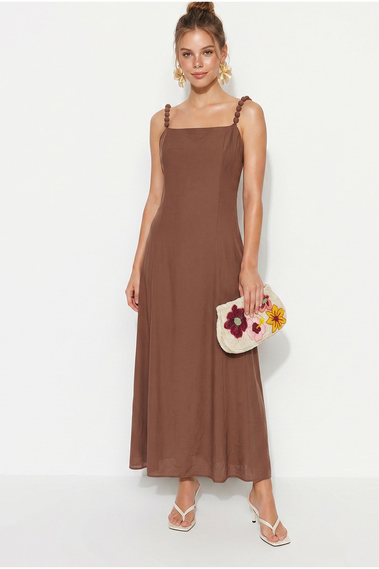 LUCCI Sleeveless A-line Maxi Dress With Square Neckline 3